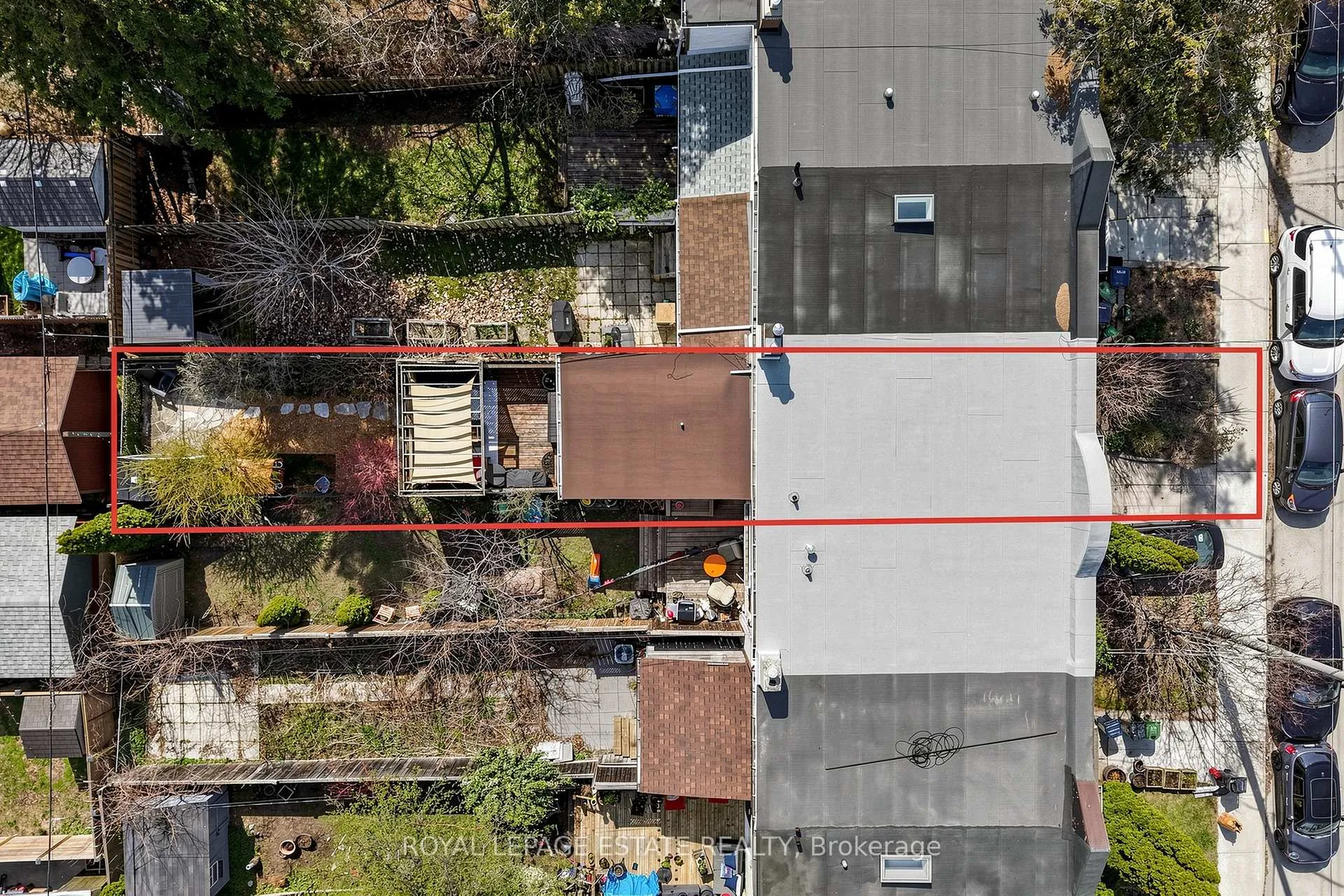 Photo 34 of 823 Sammon Avenue, Toronto, Danforth Village-East York — HOMEH