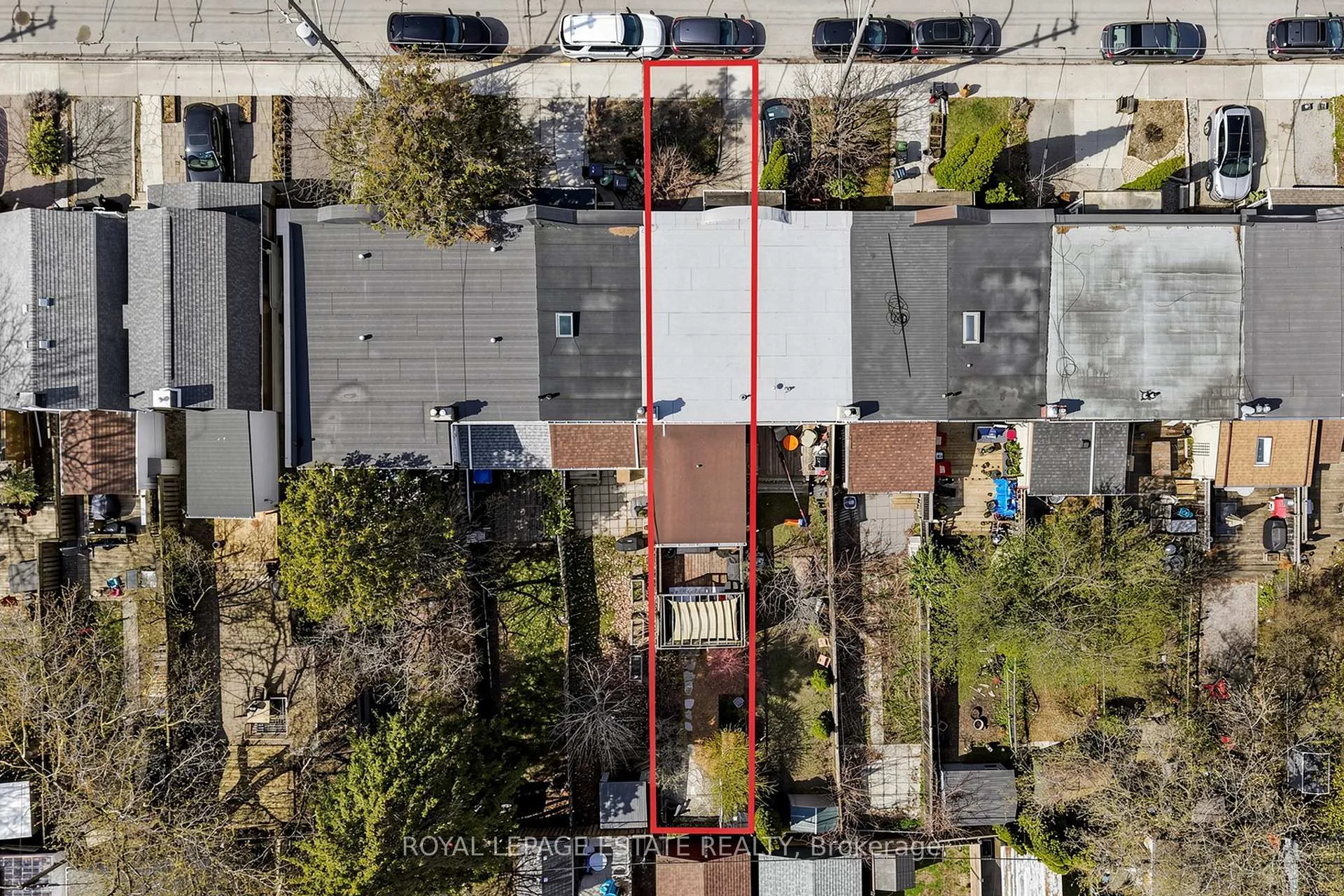 Photo 35 of 823 Sammon Avenue, Toronto, Danforth Village-East York — HOMEH