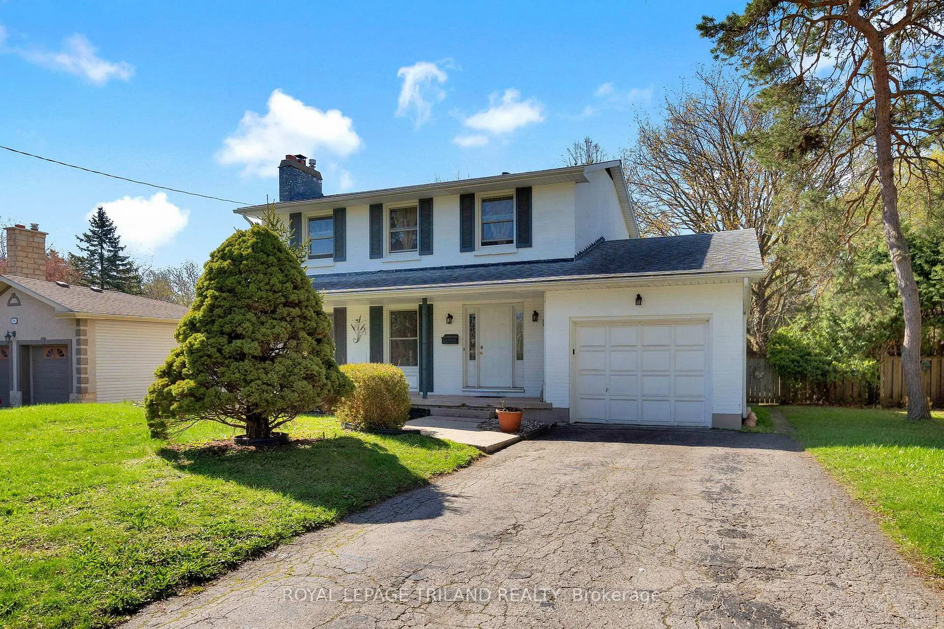 Photo 2 of 586 Middlewoods Drive, London, North J — HOMEH