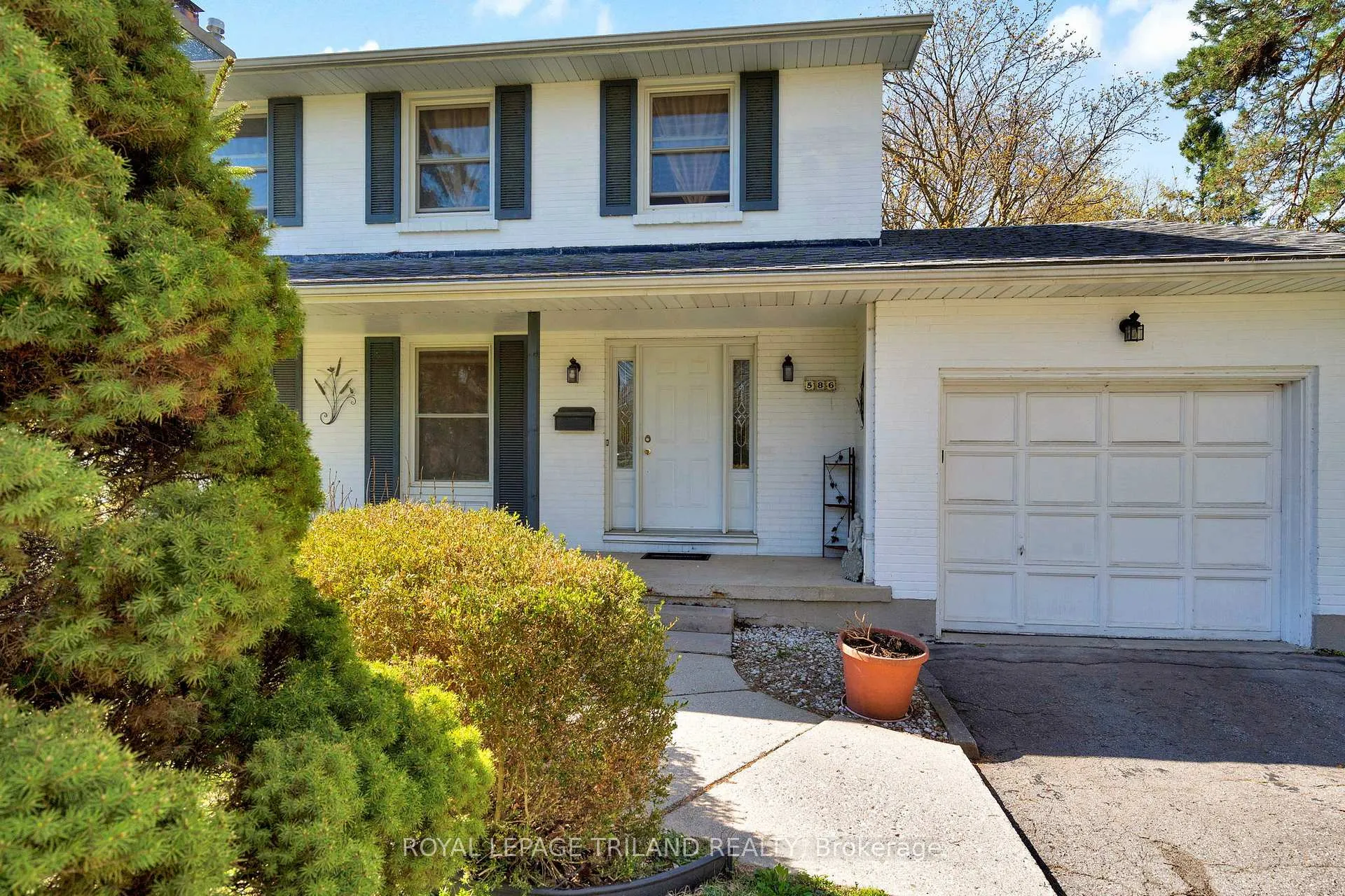 Photo 4 of 586 Middlewoods Drive, London, North J — HOMEH