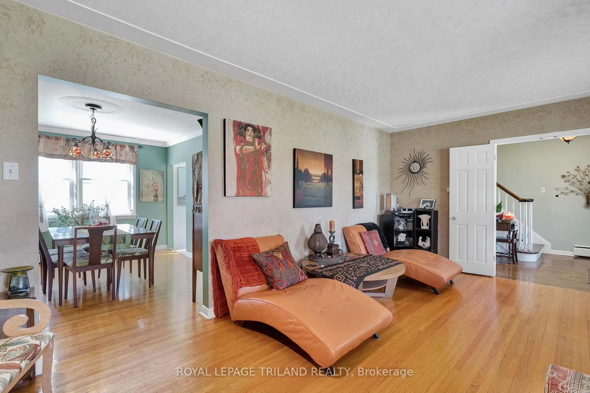 Photo 7 of 586 Middlewoods Drive, London, North J — HOMEH