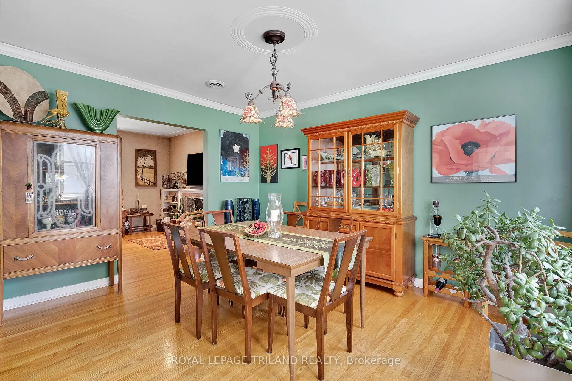 Photo 10 of 586 Middlewoods Drive, London, North J — HOMEH