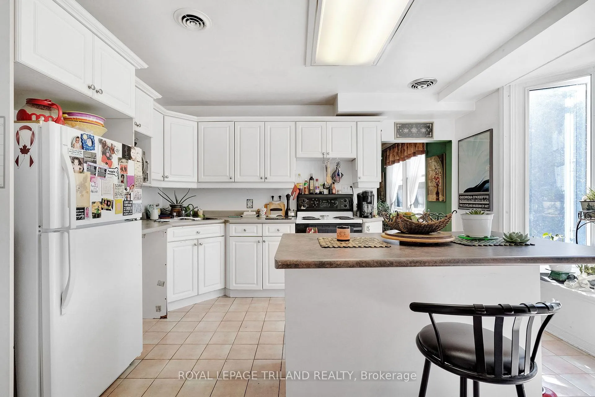 Photo 13 of 586 Middlewoods Drive, London, North J — HOMEH