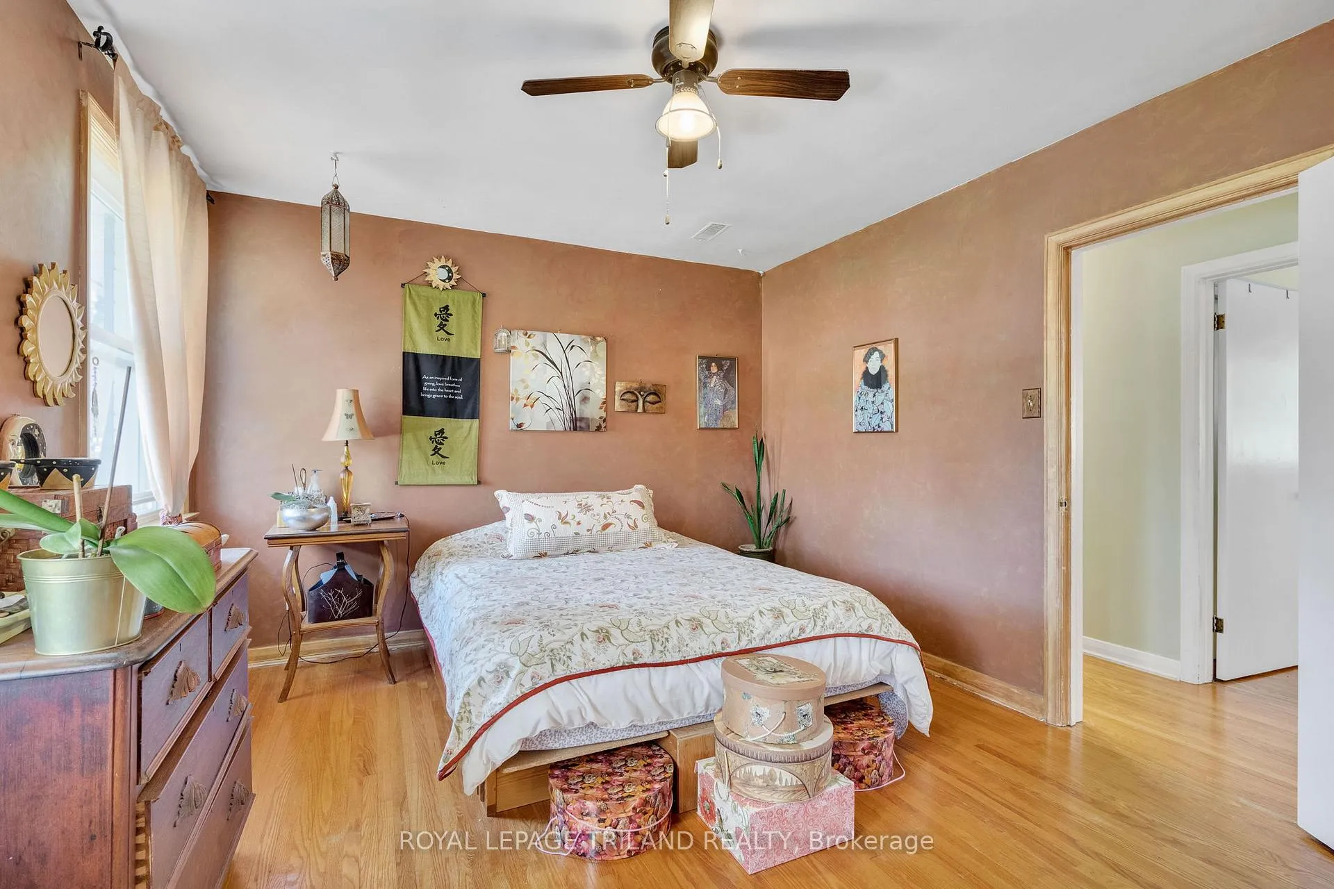 Photo 21 of 586 Middlewoods Drive, London, North J — HOMEH