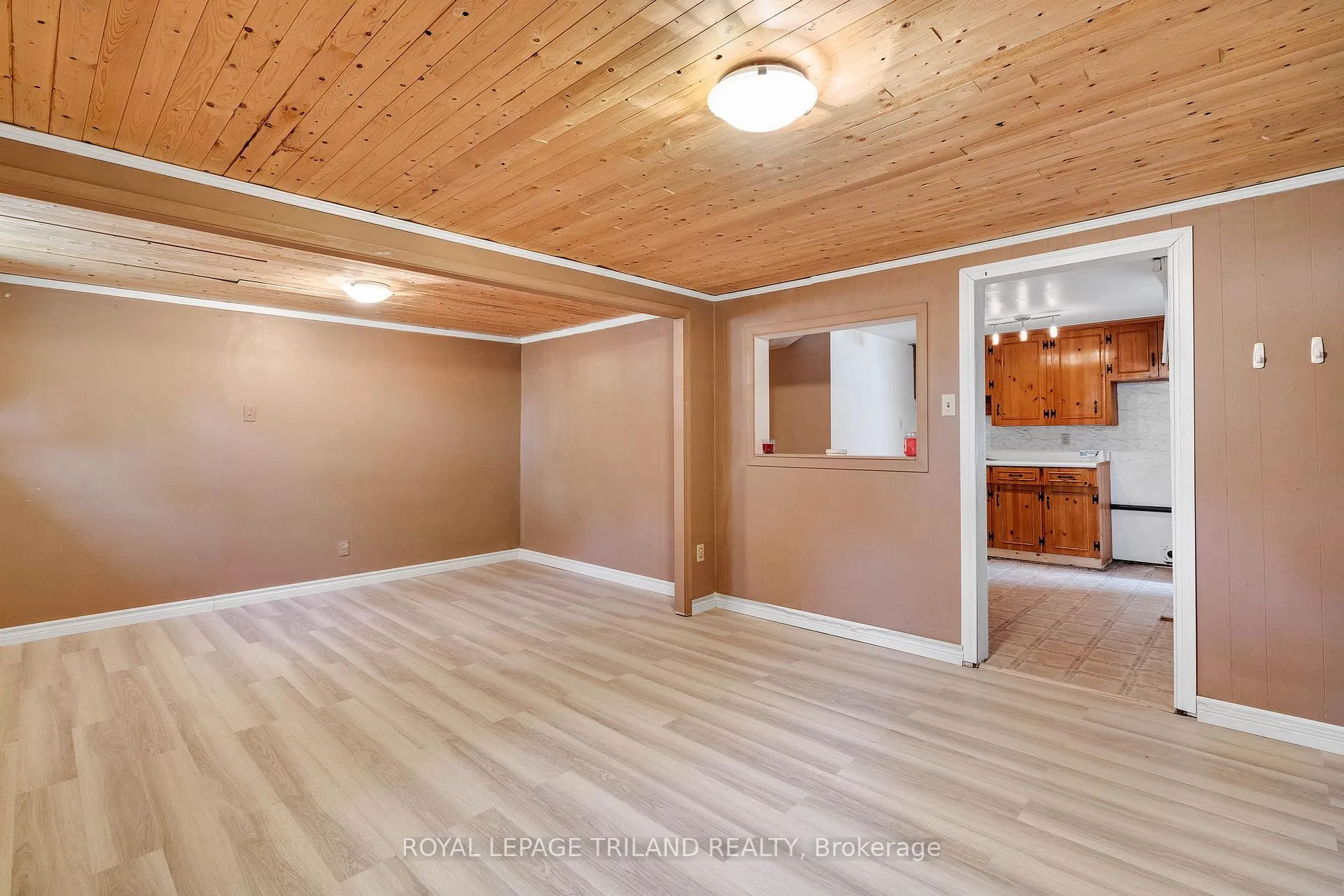 Photo 29 of 586 Middlewoods Drive, London, North J — HOMEH
