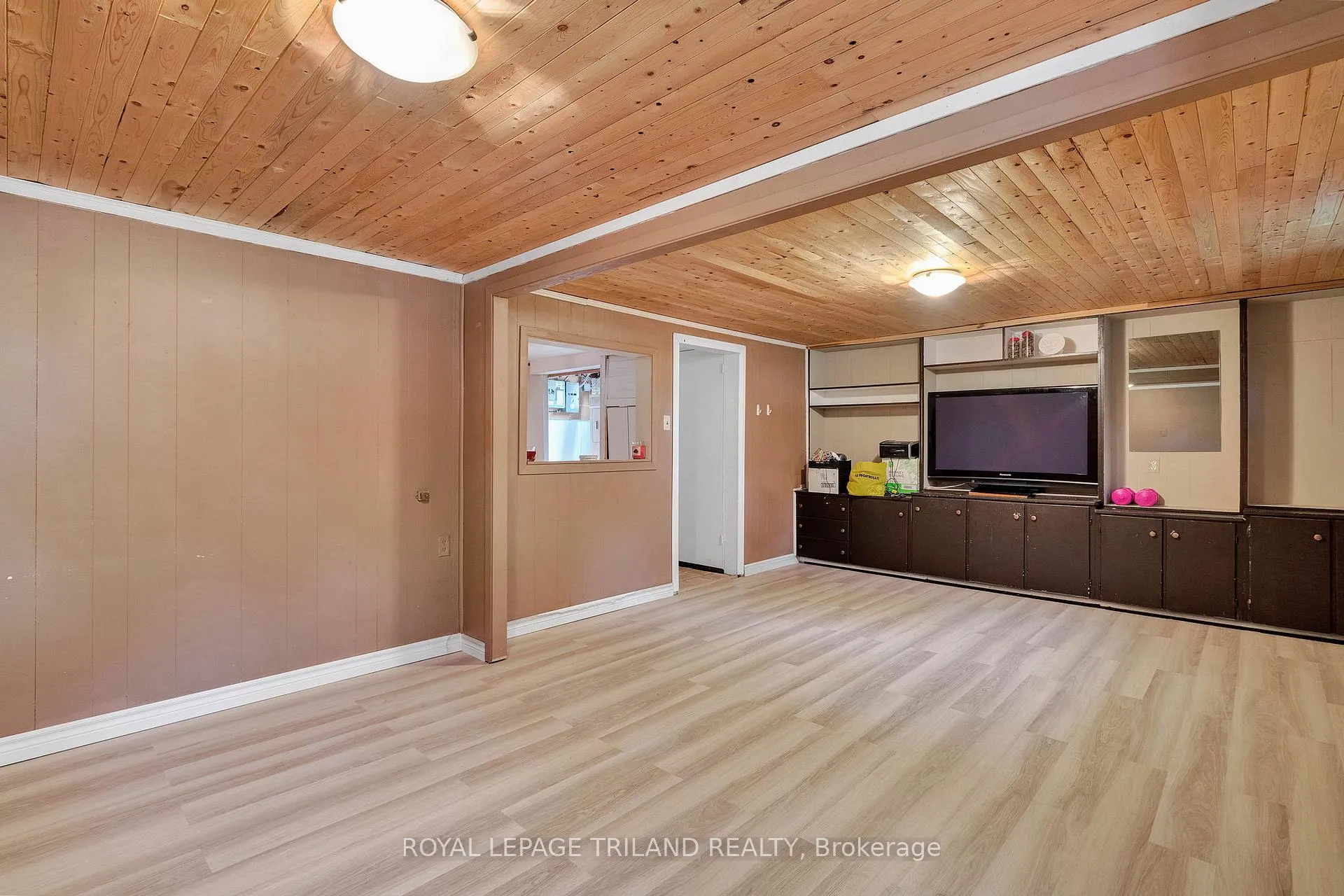 Photo 30 of 586 Middlewoods Drive, London, North J — HOMEH