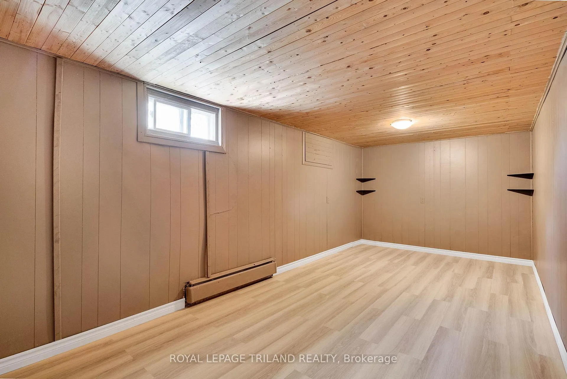 Photo 32 of 586 Middlewoods Drive, London, North J — HOMEH
