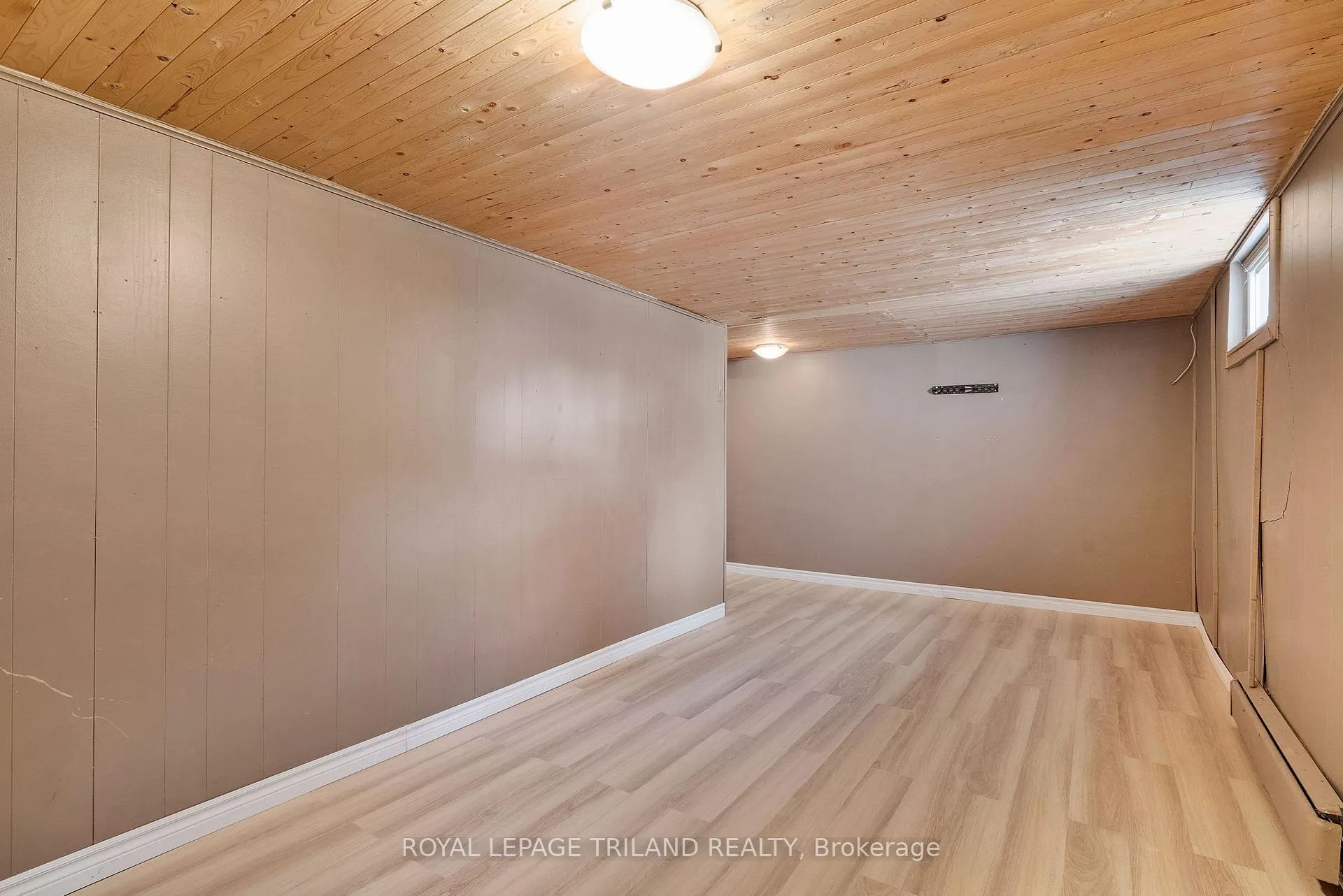 Photo 33 of 586 Middlewoods Drive, London, North J — HOMEH