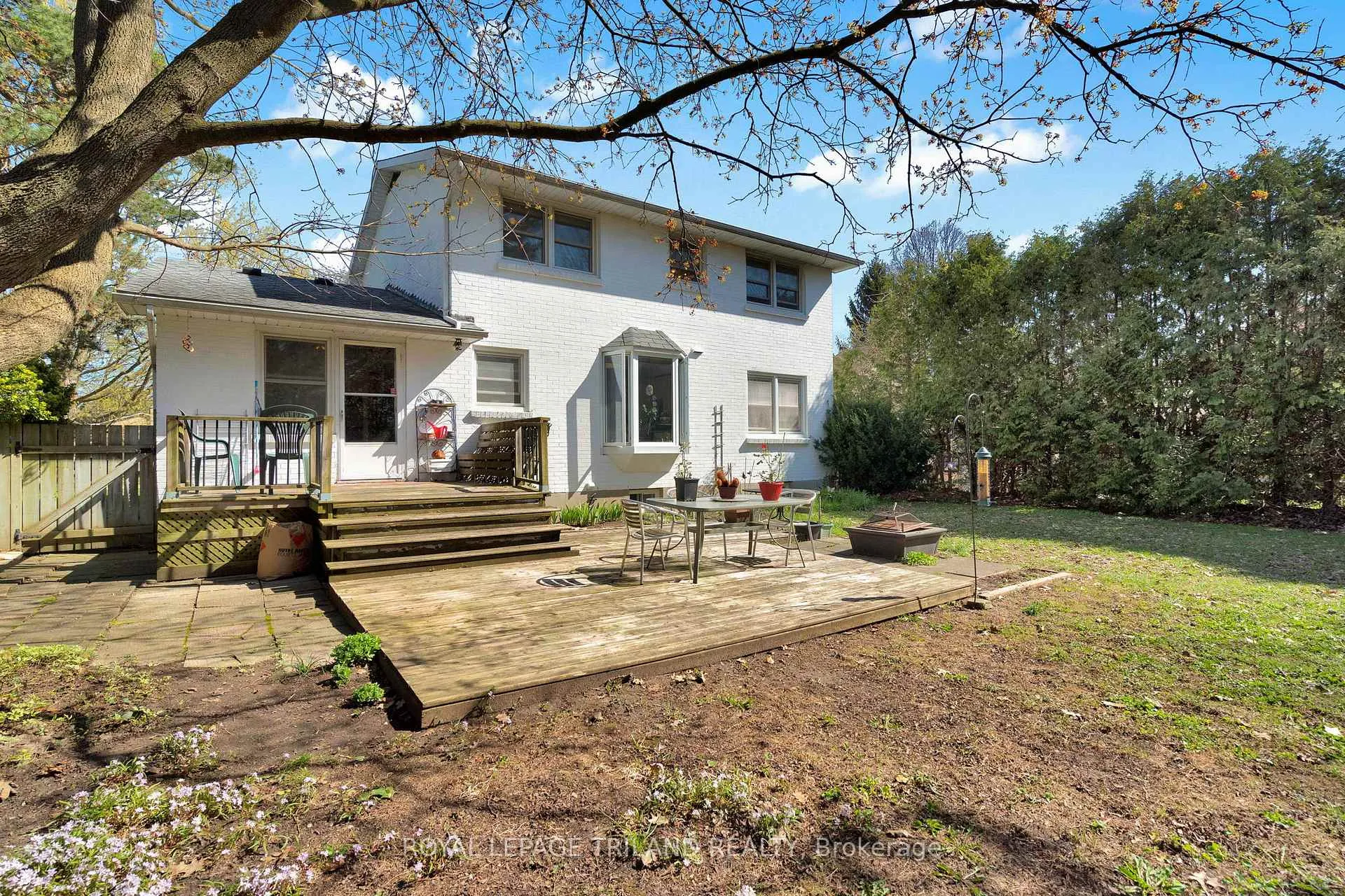 Photo 39 of 586 Middlewoods Drive, London, North J — HOMEH