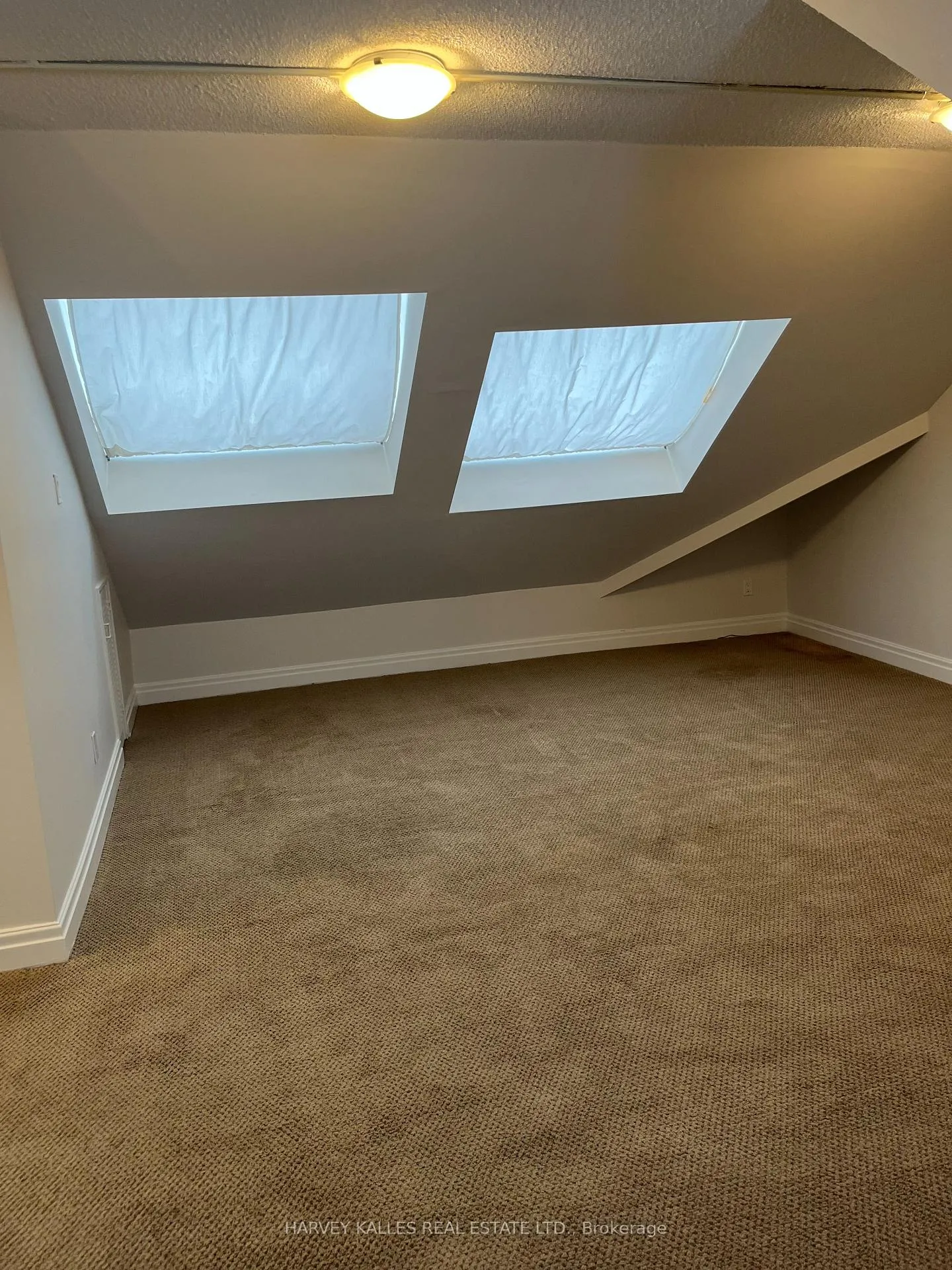 Photo 8 of Unit 3rd Floor, 440 Avenue Road, Toronto, Casa Loma — HOMEH