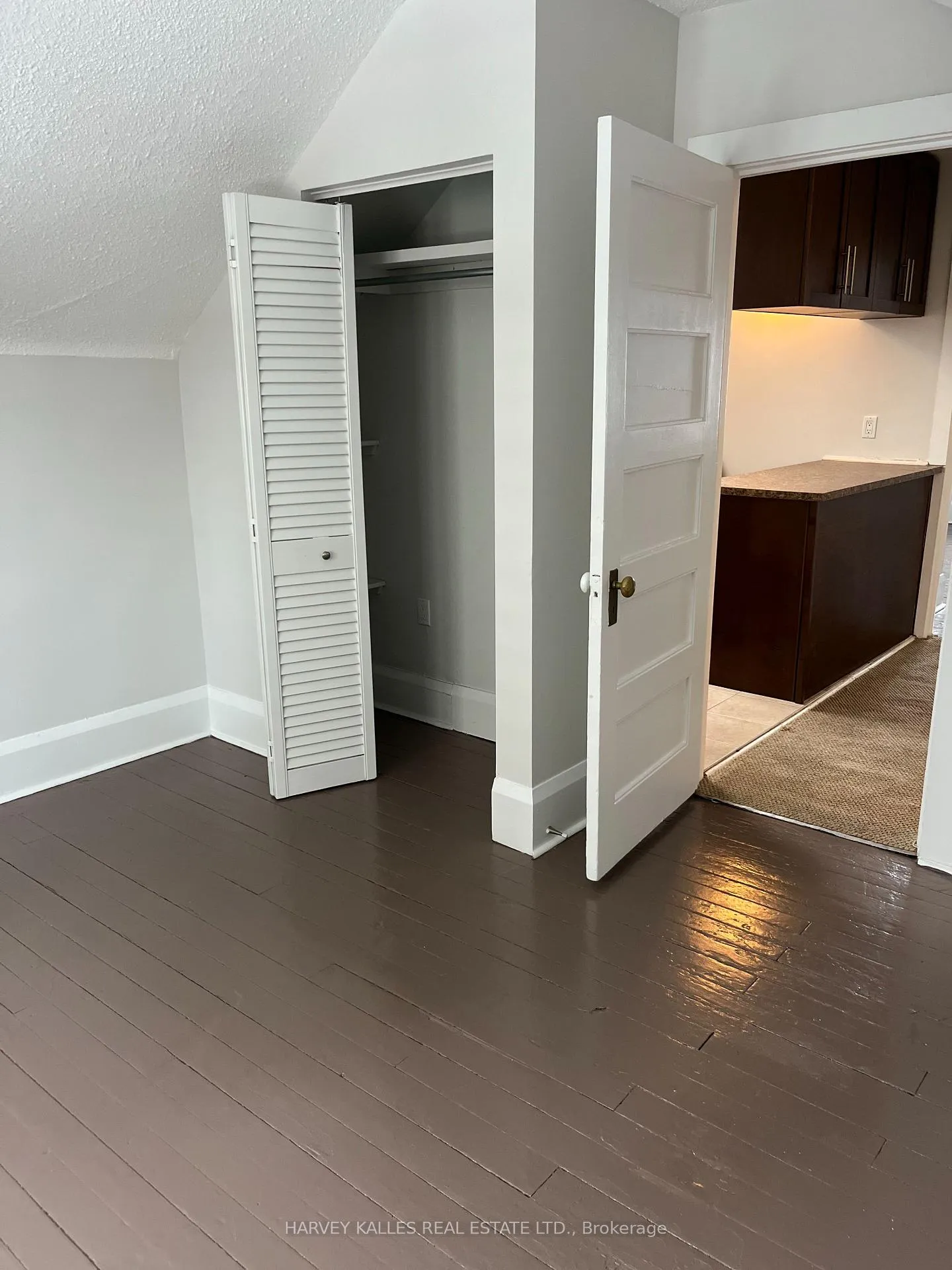 Photo 10 of Unit 3rd Floor, 440 Avenue Road, Toronto, Casa Loma — HOMEH