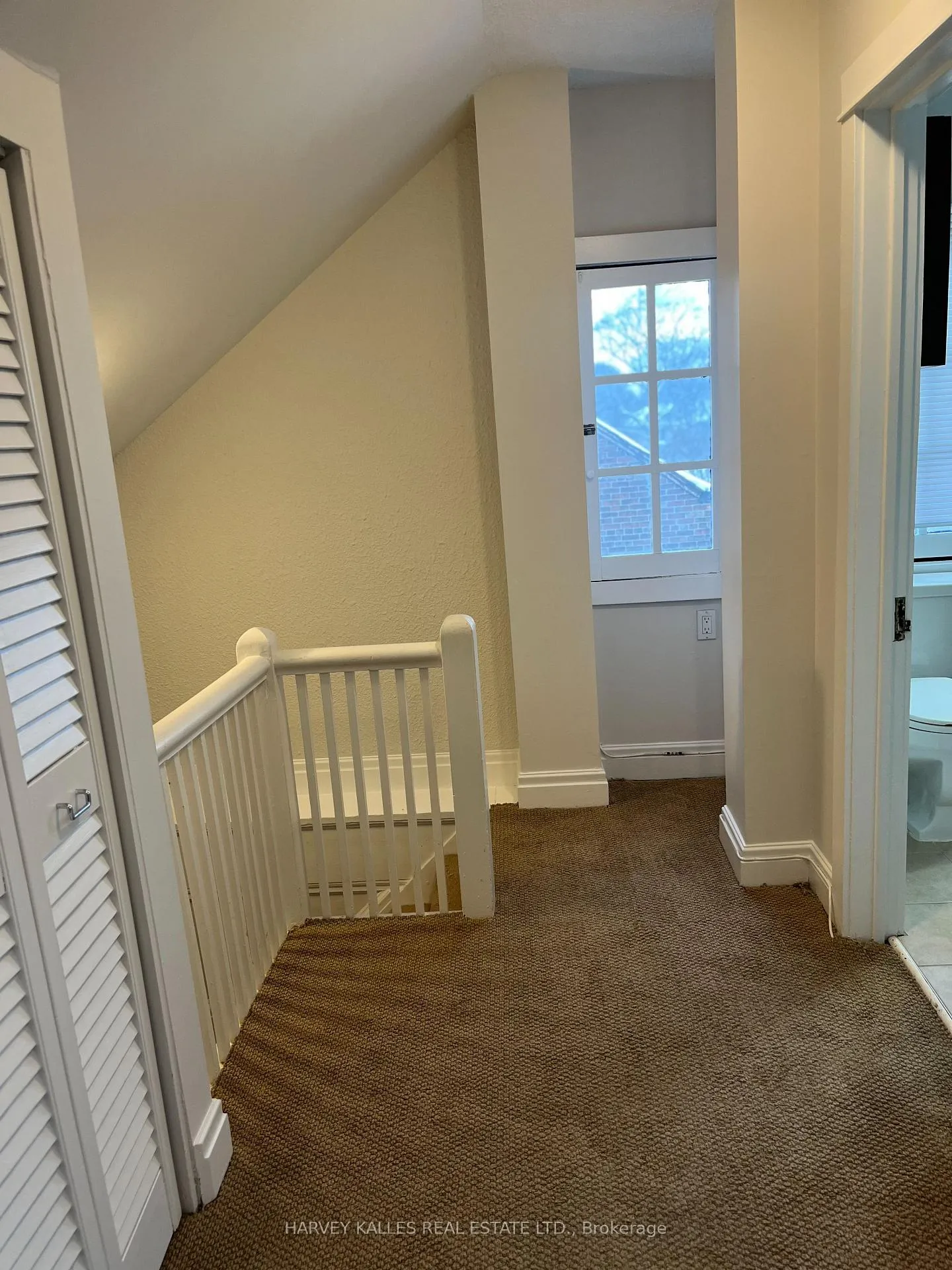 Photo 16 of Unit 3rd Floor, 440 Avenue Road, Toronto, Casa Loma — HOMEH