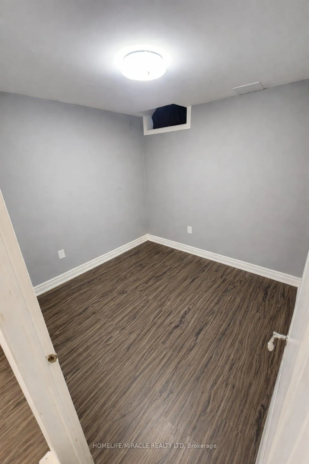 Photo 9 of 80 Littleleaf Crescent, Markham, Legacy — HOMEH