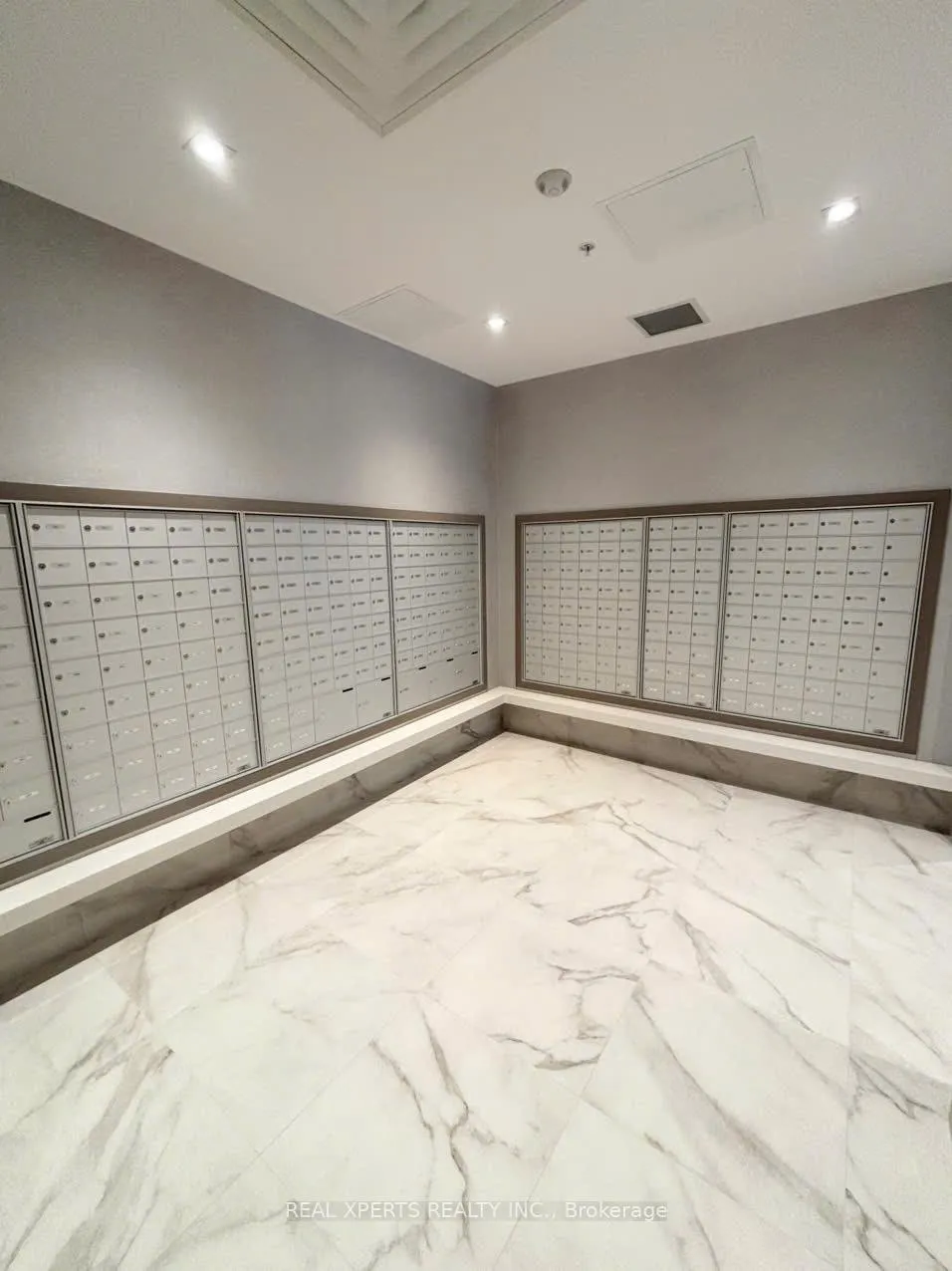 Photo 4 of Unit 1010, 75 James Street S, Hamilton, Corktown — HOMEH