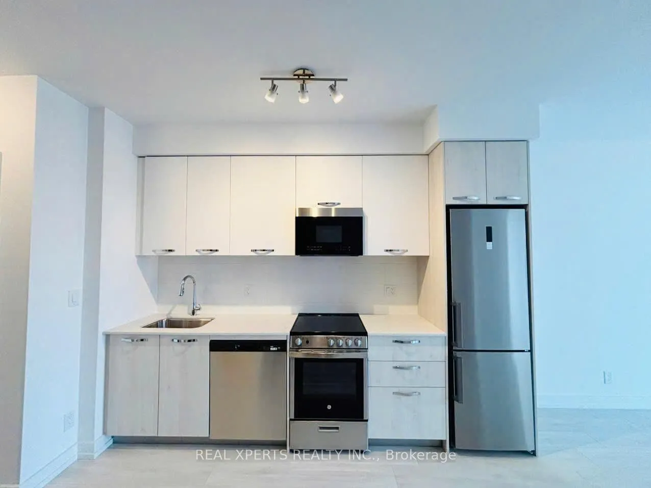 Photo 9 of Unit 1010, 75 James Street S, Hamilton, Corktown — HOMEH