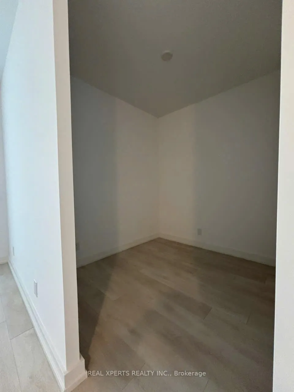 Photo 13 of Unit 1010, 75 James Street S, Hamilton, Corktown — HOMEH