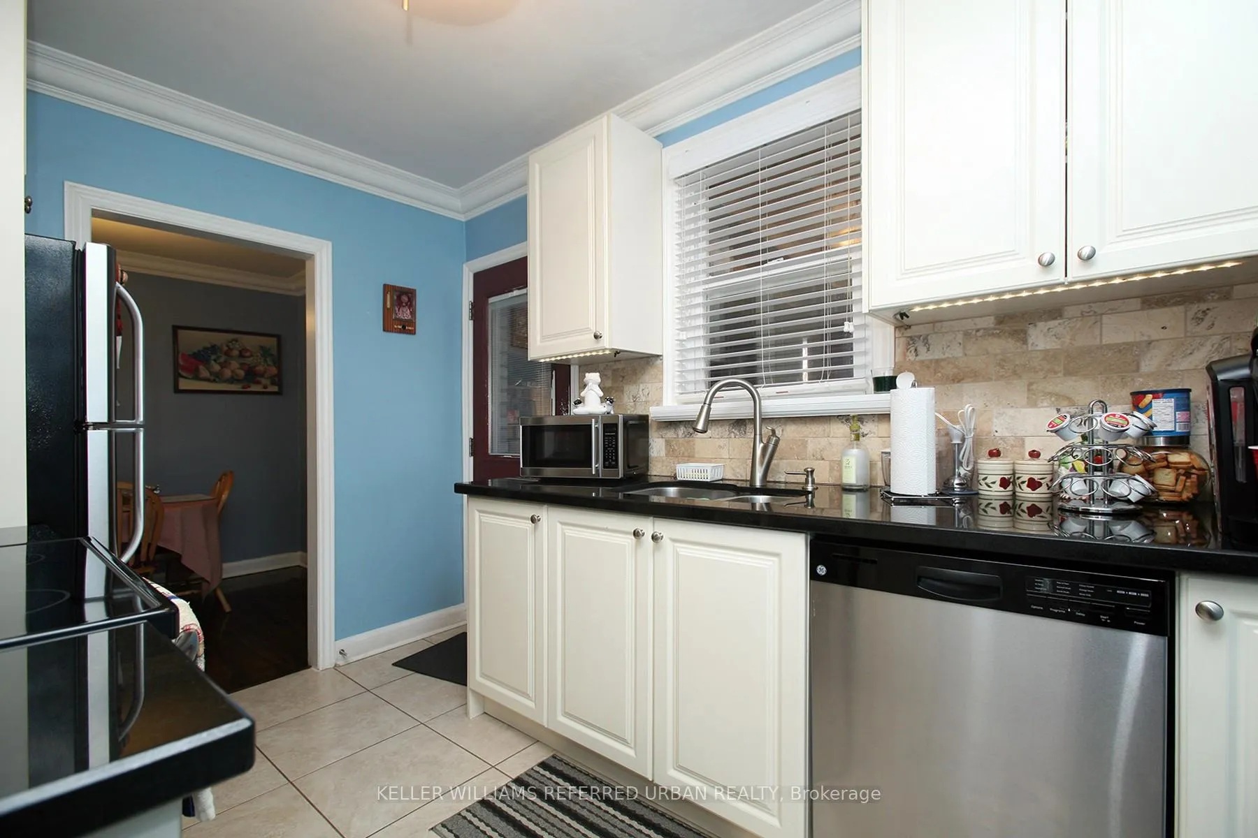Photo 11 of 94 Fairholme Avenue, Toronto, Englemount-Lawrence — HOMEH