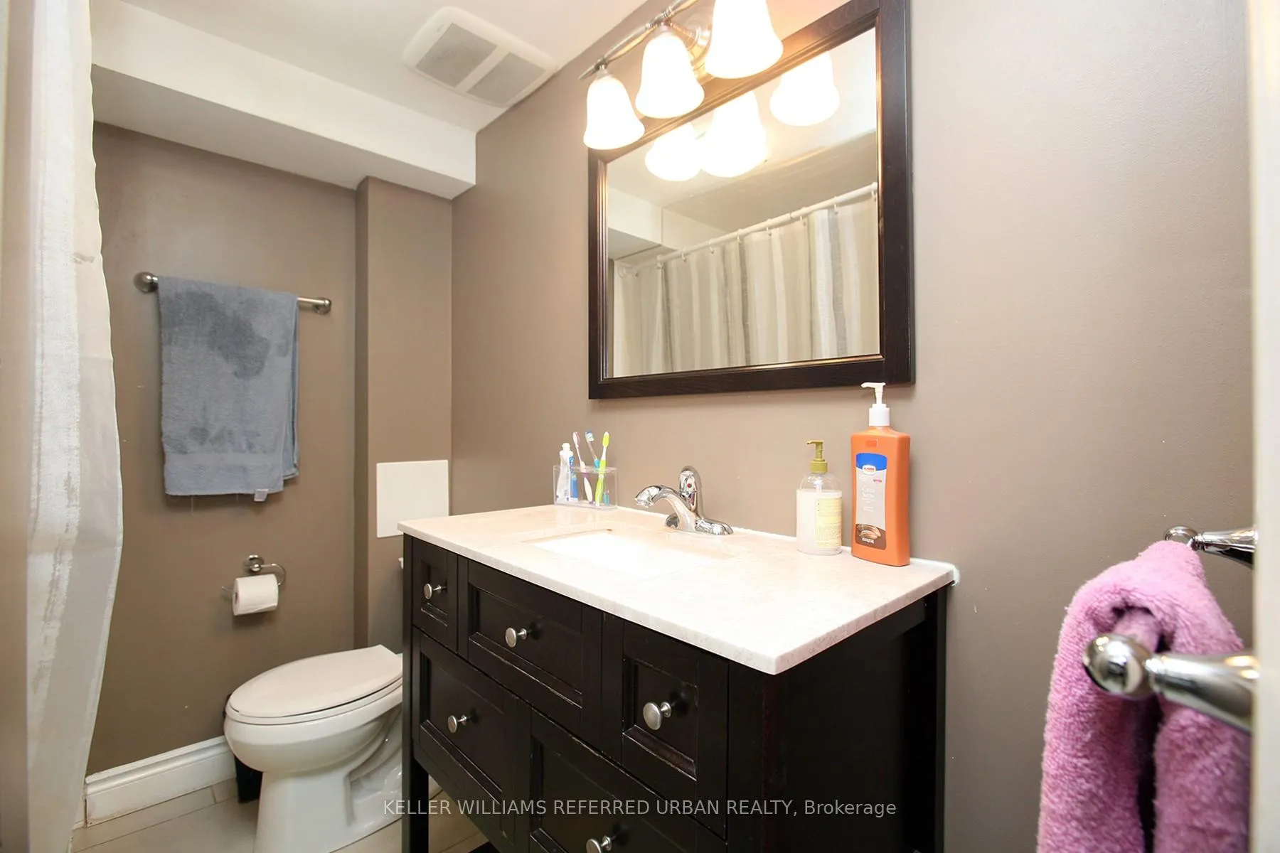 Photo 24 of 94 Fairholme Avenue, Toronto, Englemount-Lawrence — HOMEH