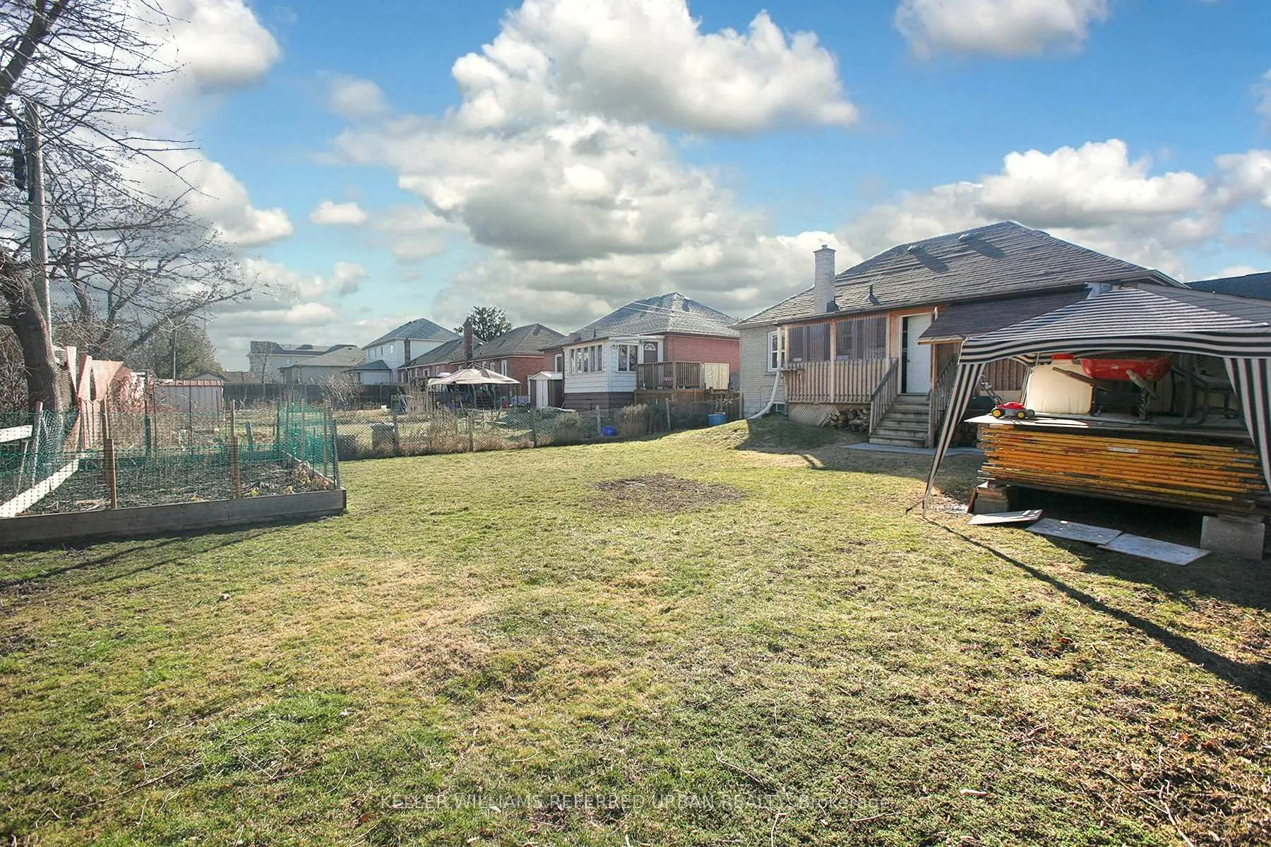 Photo 25 of 94 Fairholme Avenue, Toronto, Englemount-Lawrence — HOMEH