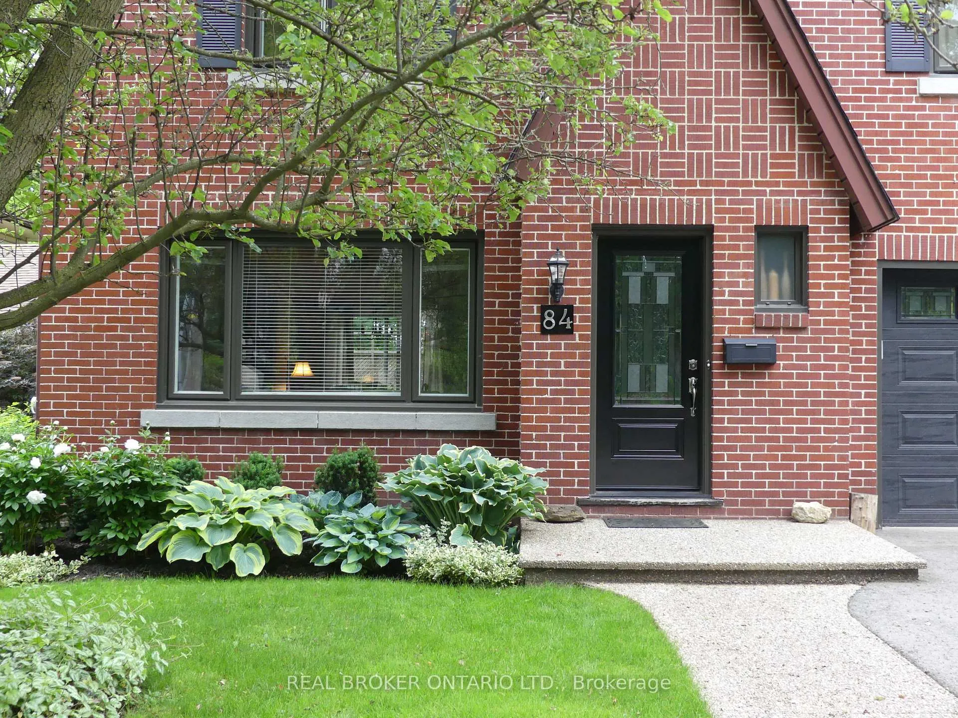 Photo 8 of 84 Queen Street, Guelph, St. George's — HOMEH