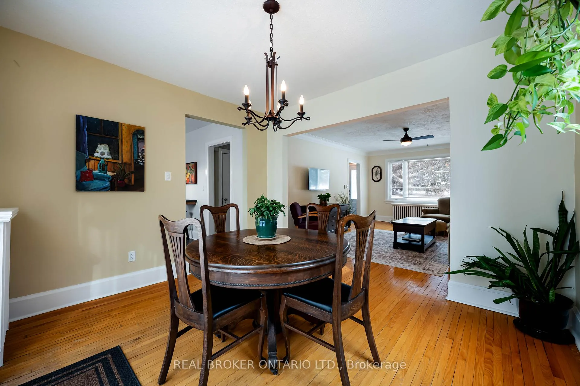 Photo 15 of 84 Queen Street, Guelph, St. George's — HOMEH
