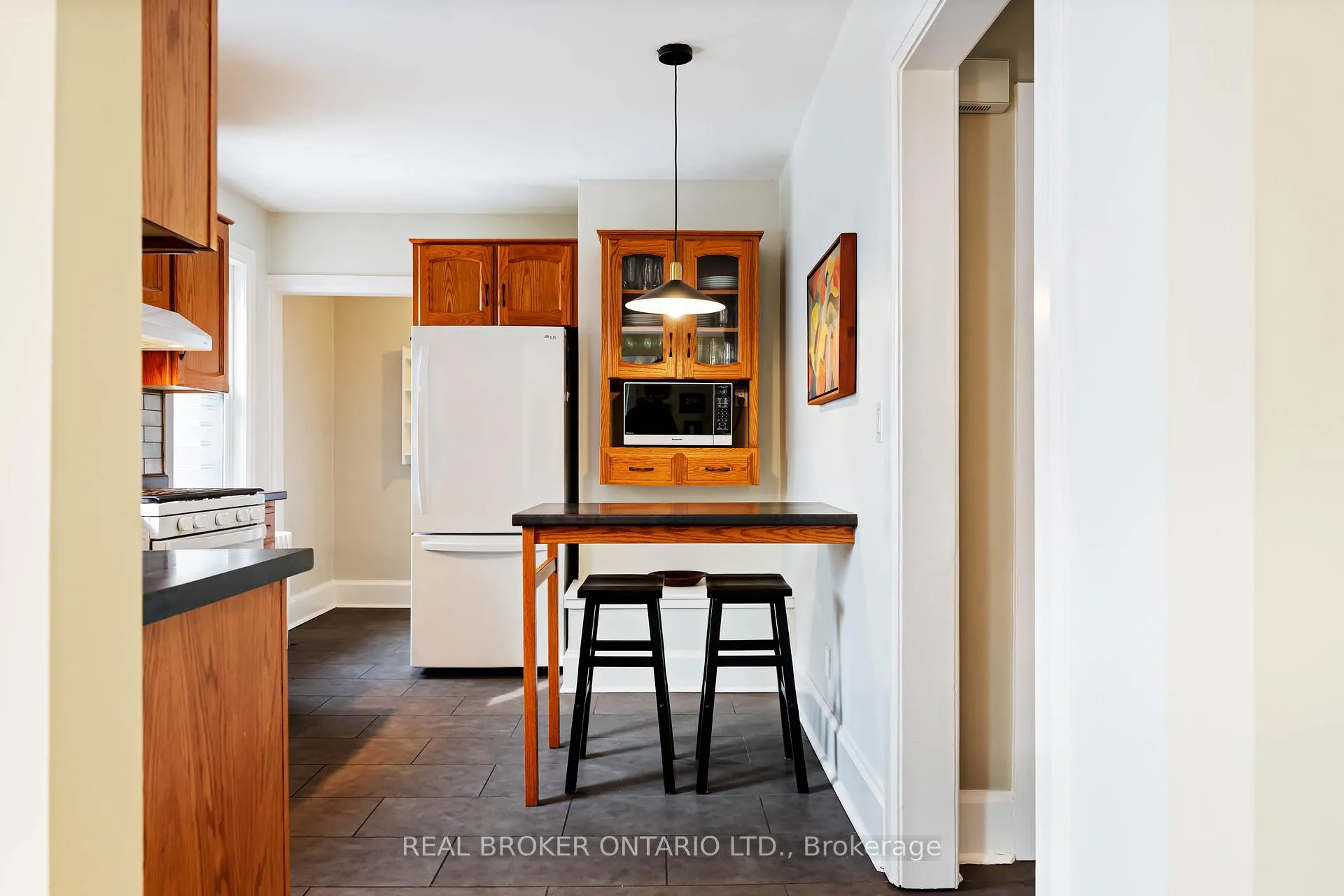 Photo 16 of 84 Queen Street, Guelph, St. George's — HOMEH