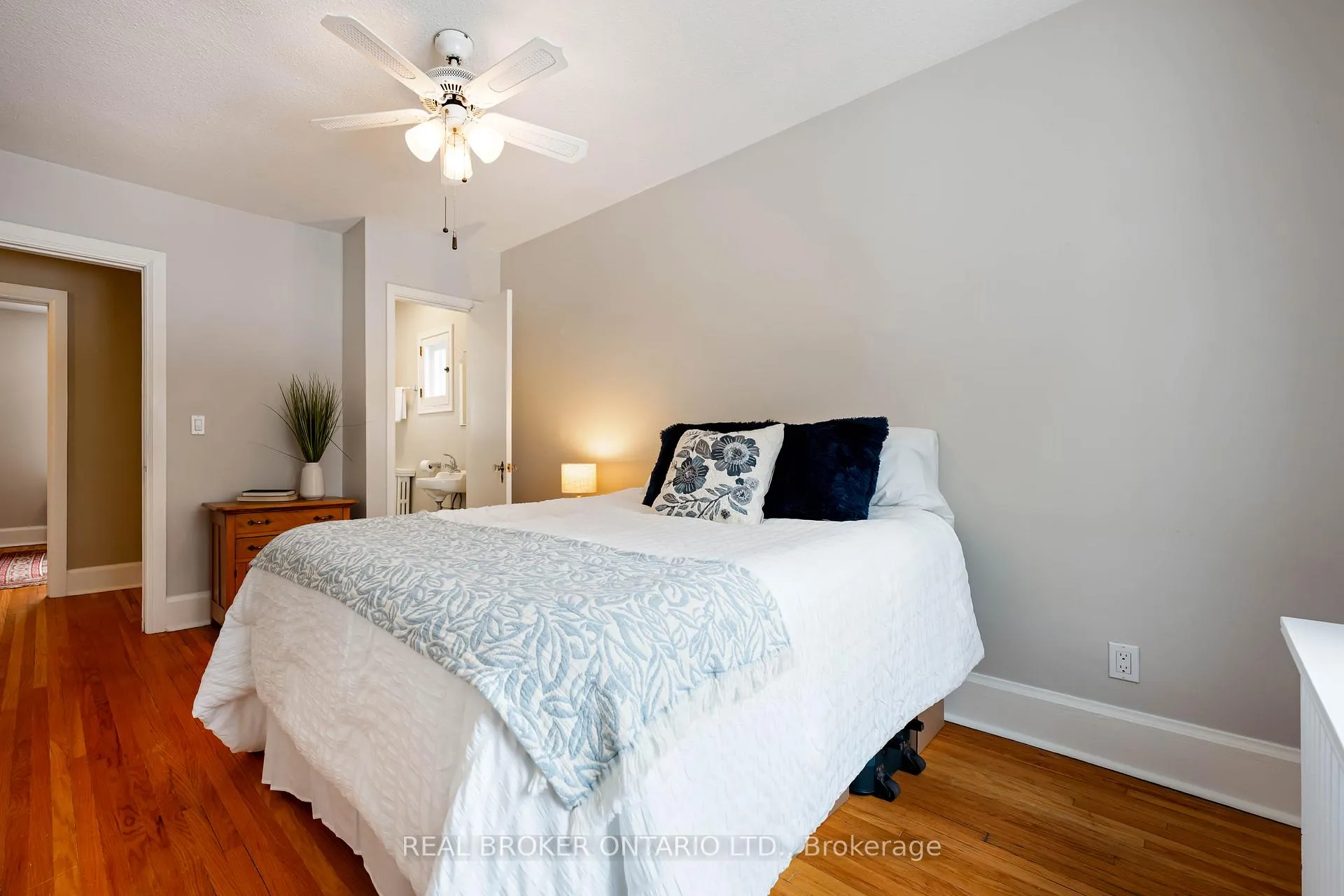 Photo 22 of 84 Queen Street, Guelph, St. George's — HOMEH