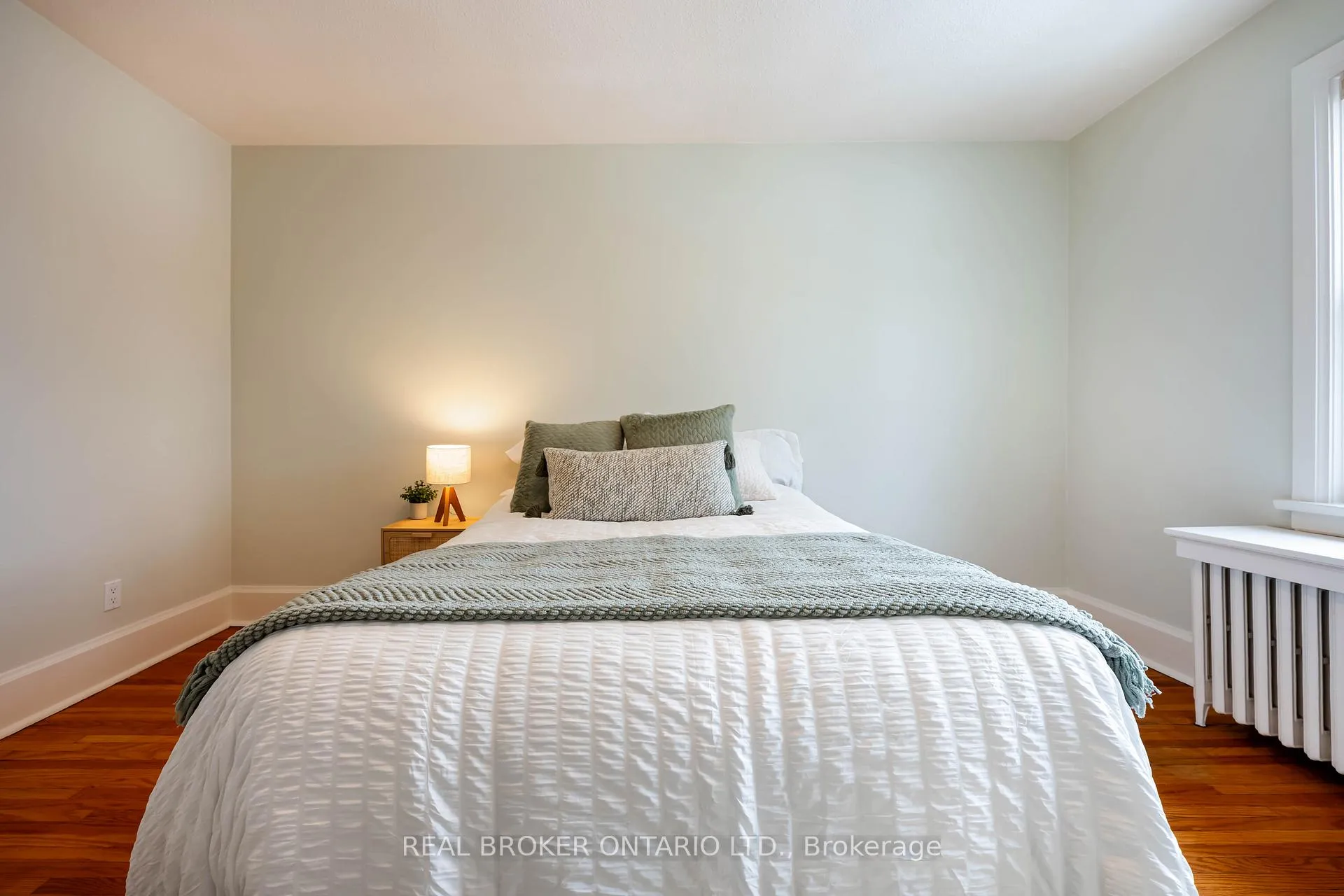 Photo 30 of 84 Queen Street, Guelph, St. George's — HOMEH