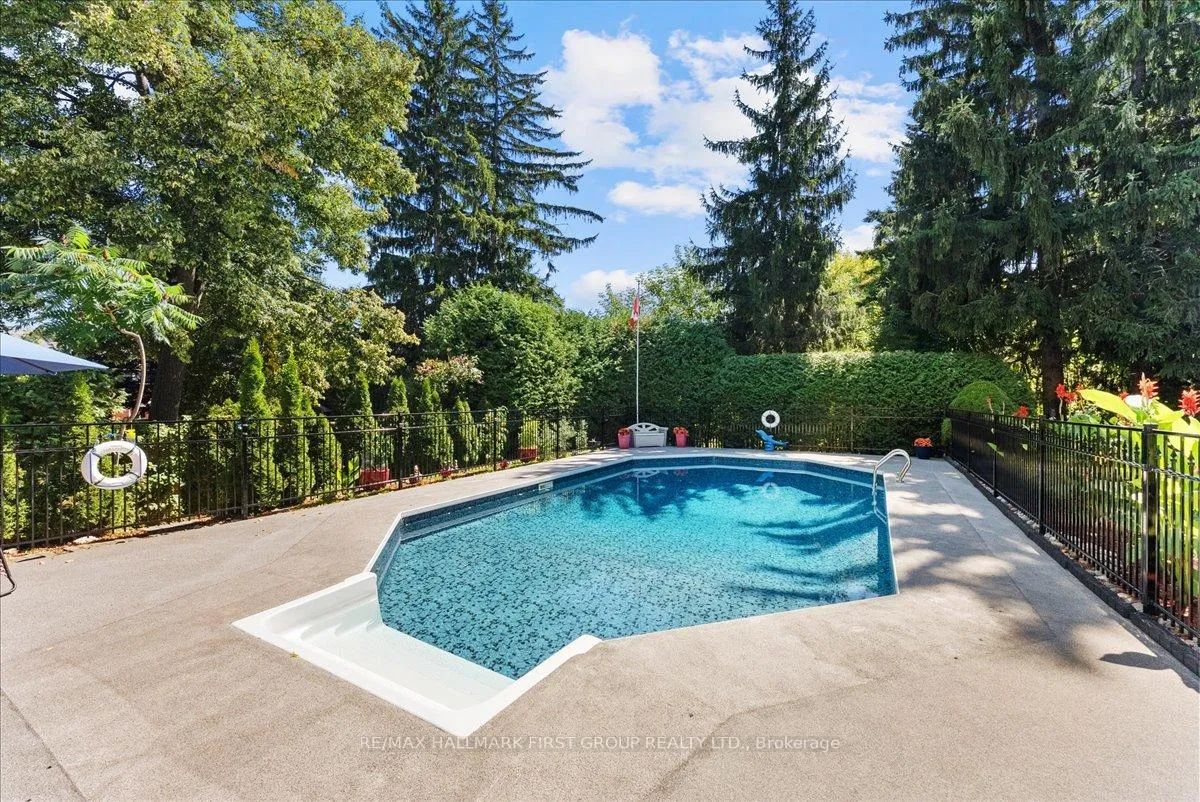 Photo 12 of 1484 Rougemount Drive, Pickering, Rougemount — HOMEH