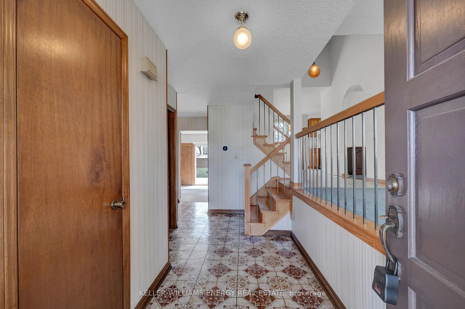 Photo 2 of 183 Gadsby Drive, Whitby, Blue Grass Meadows — HOMEH