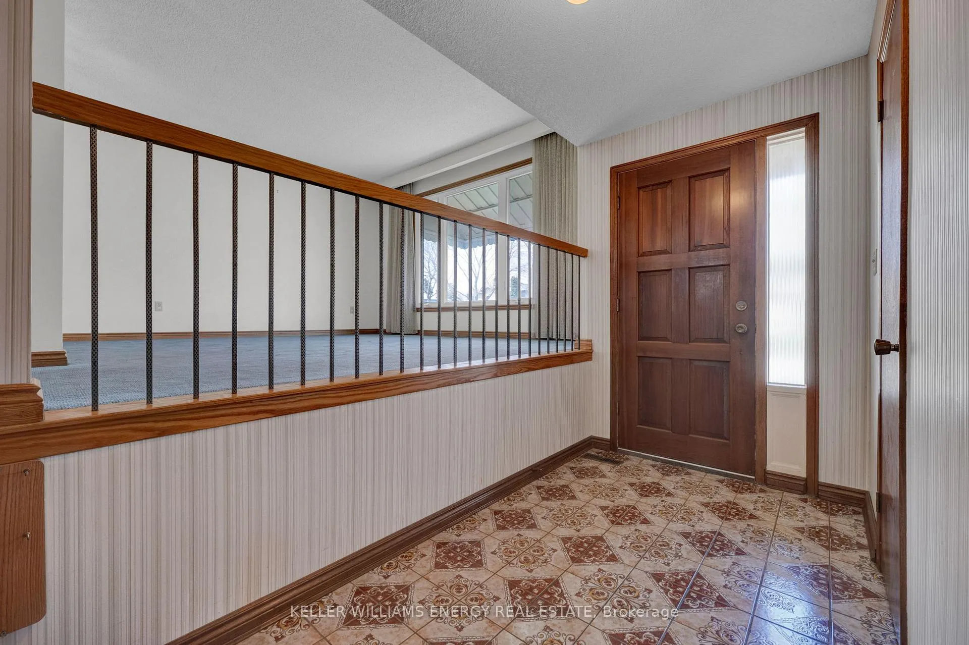 Photo 4 of 183 Gadsby Drive, Whitby, Blue Grass Meadows — HOMEH