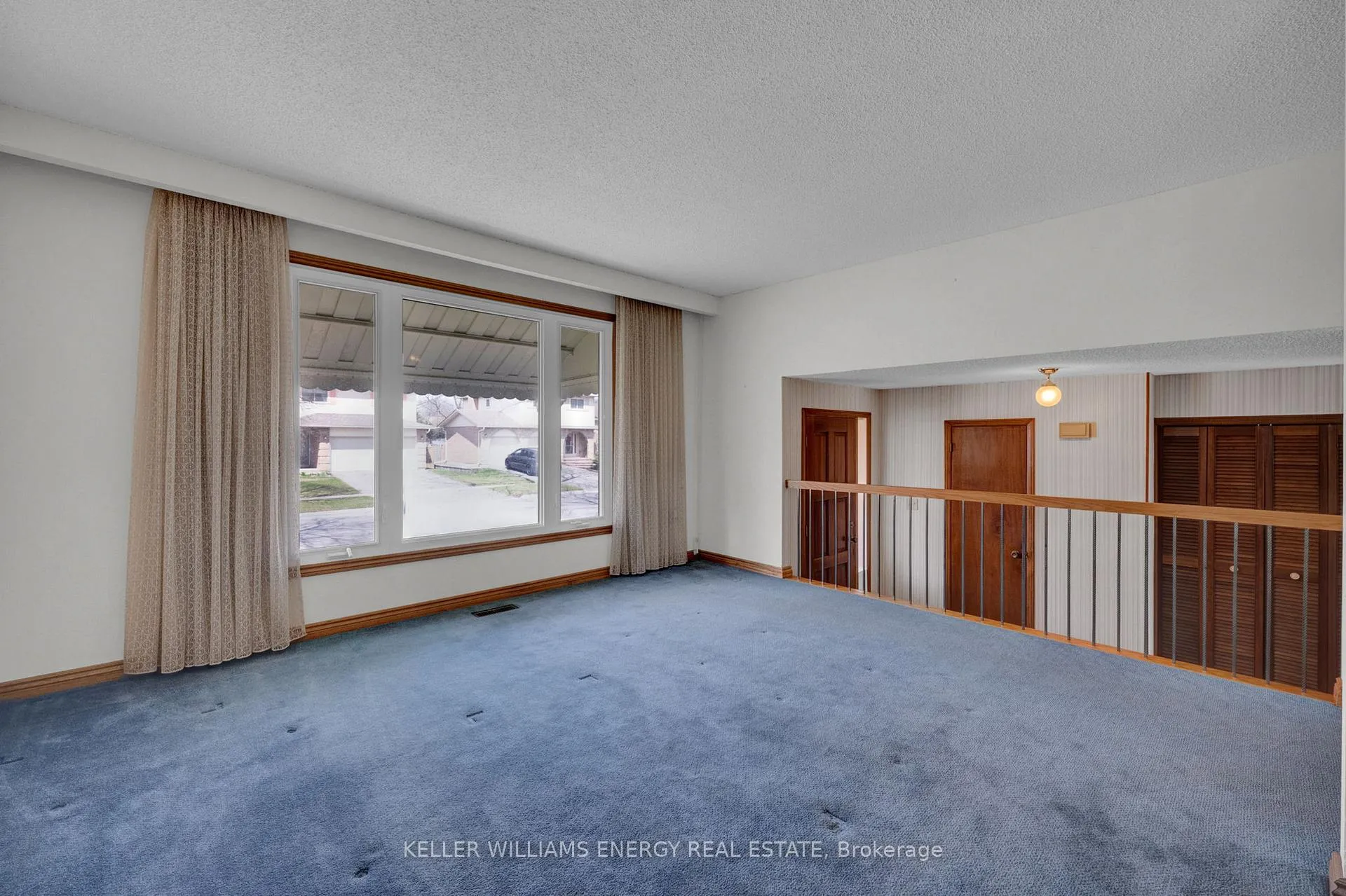 Photo 7 of 183 Gadsby Drive, Whitby, Blue Grass Meadows — HOMEH