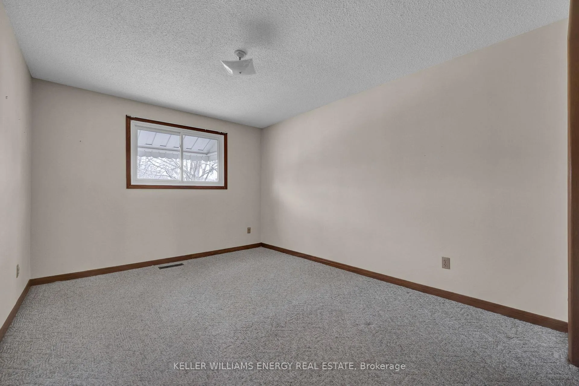 Photo 21 of 183 Gadsby Drive, Whitby, Blue Grass Meadows — HOMEH
