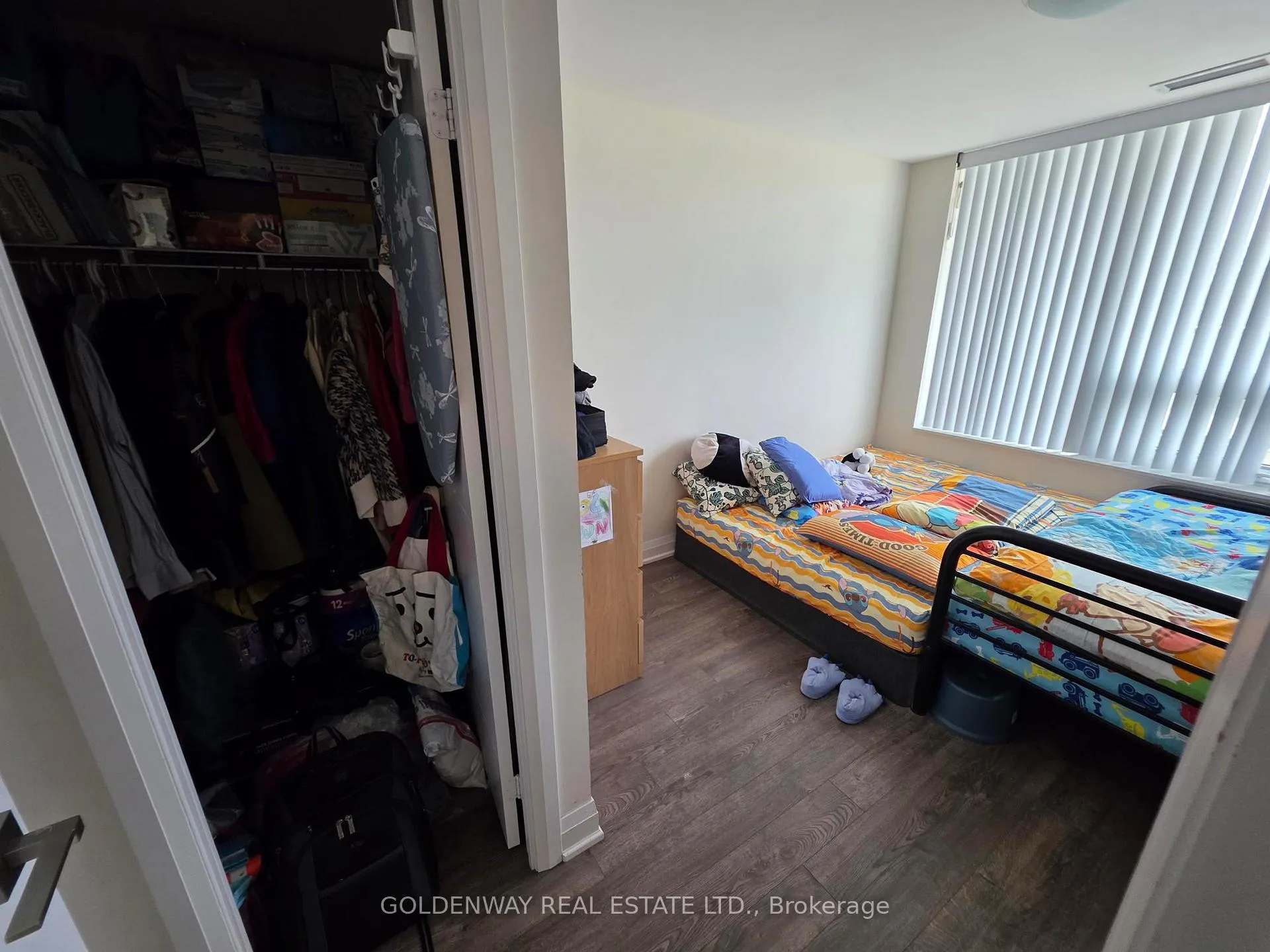Photo 5 of Unit 325, 18 Uptown Drive, Markham, Unionville — HOMEH