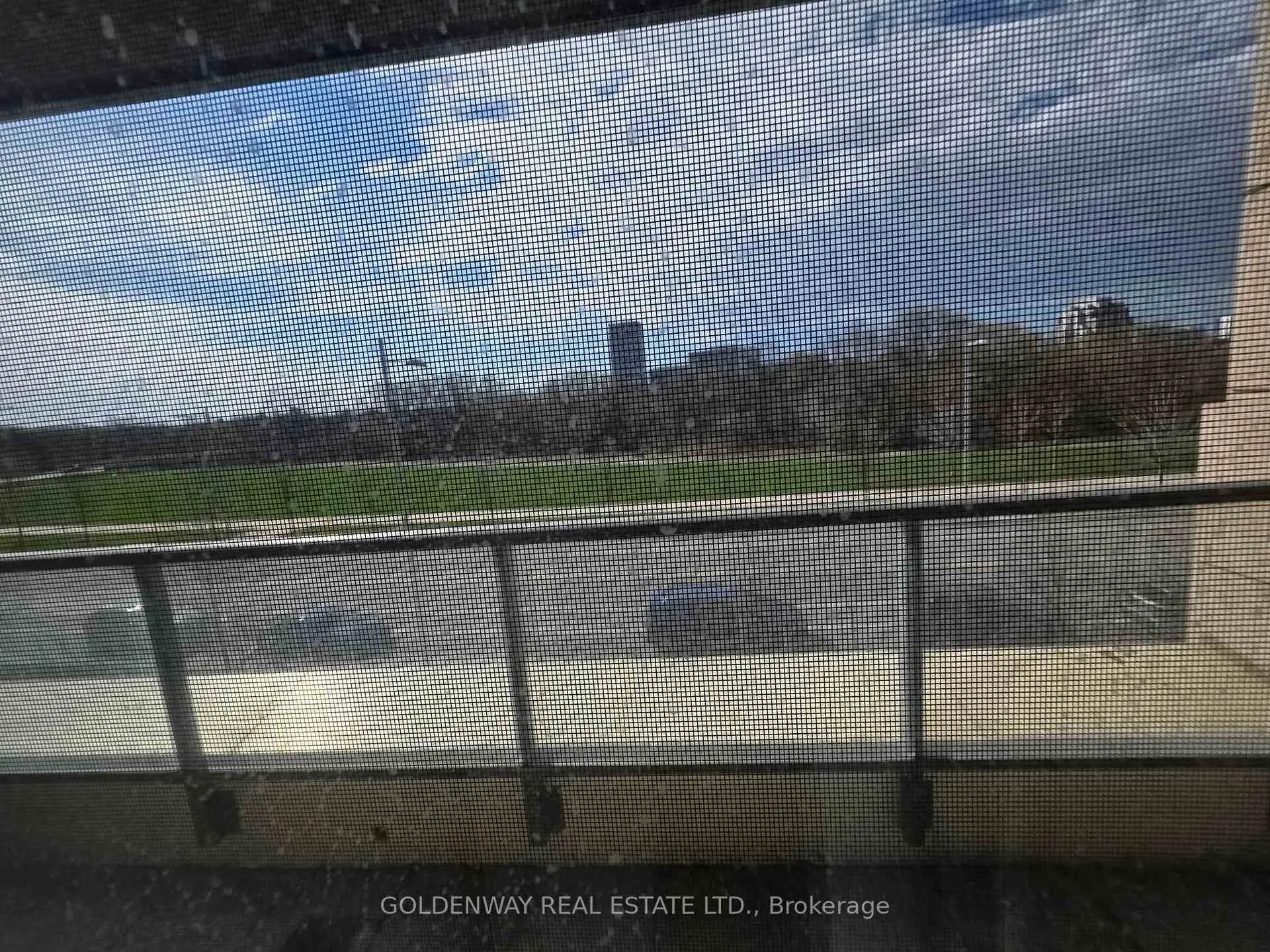 Photo 6 of Unit 325, 18 Uptown Drive, Markham, Unionville — HOMEH