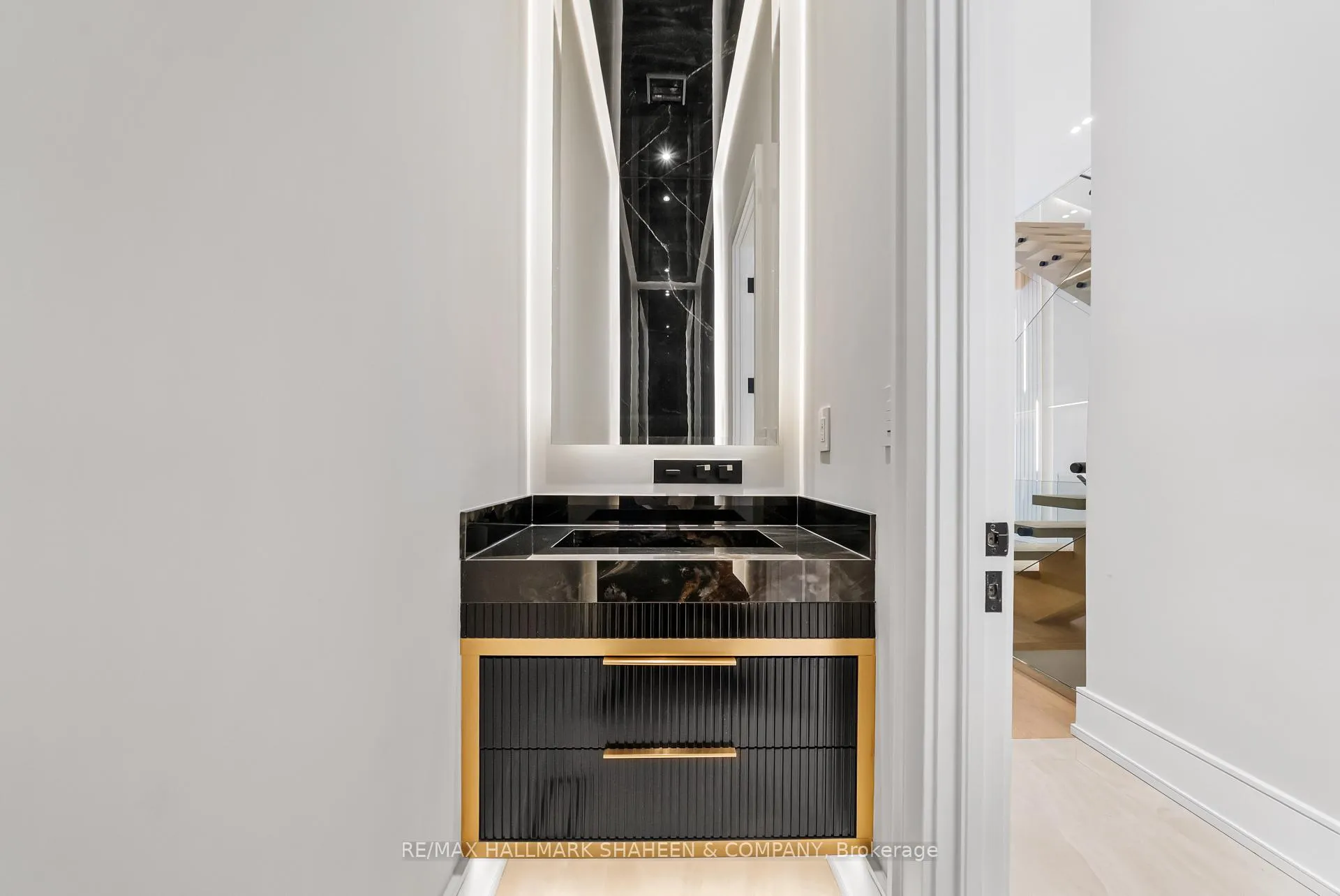 Photo 14 of 116 Briar Hill Avenue, Toronto, Lawrence Park South — HOMEH