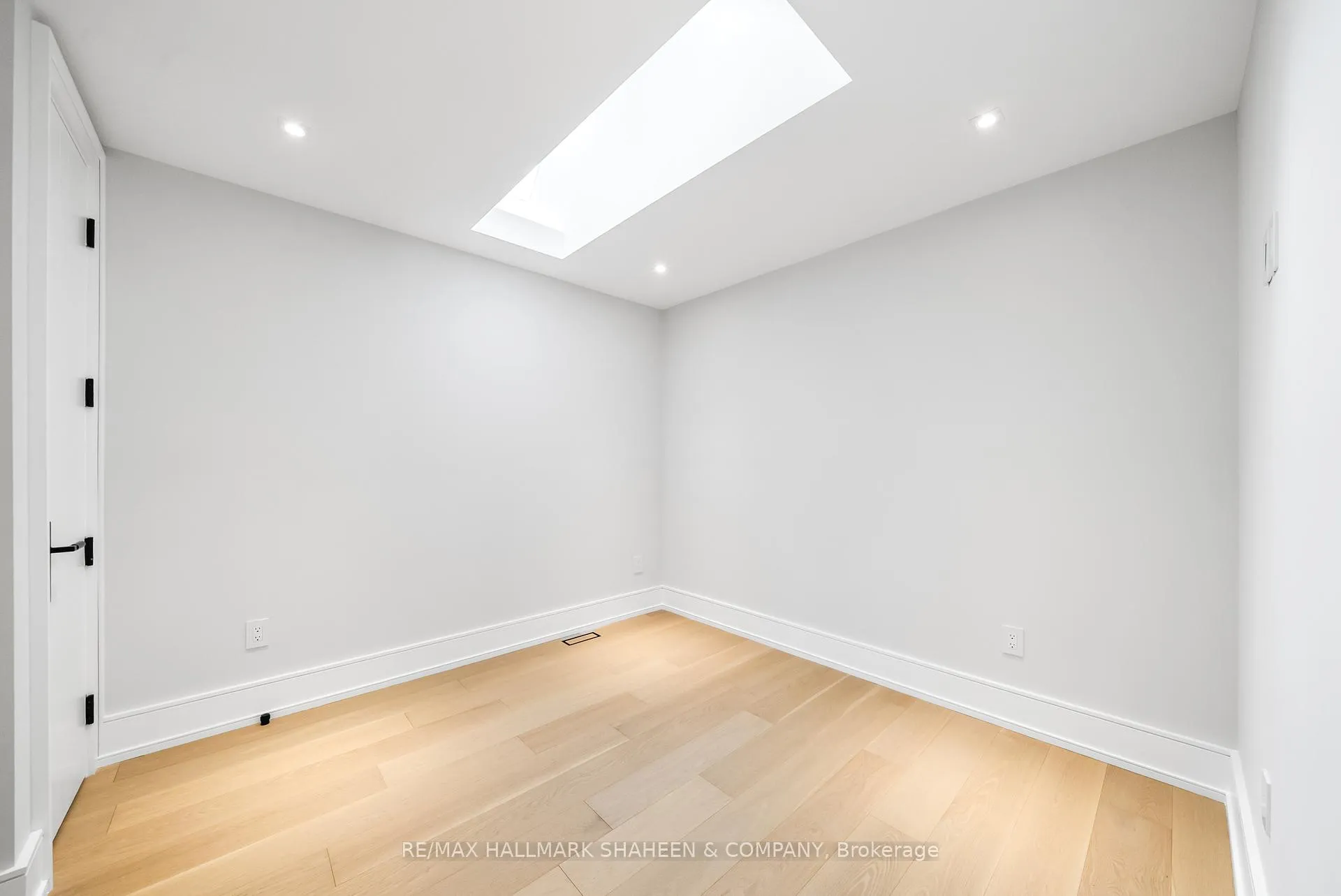 Photo 32 of 116 Briar Hill Avenue, Toronto, Lawrence Park South — HOMEH