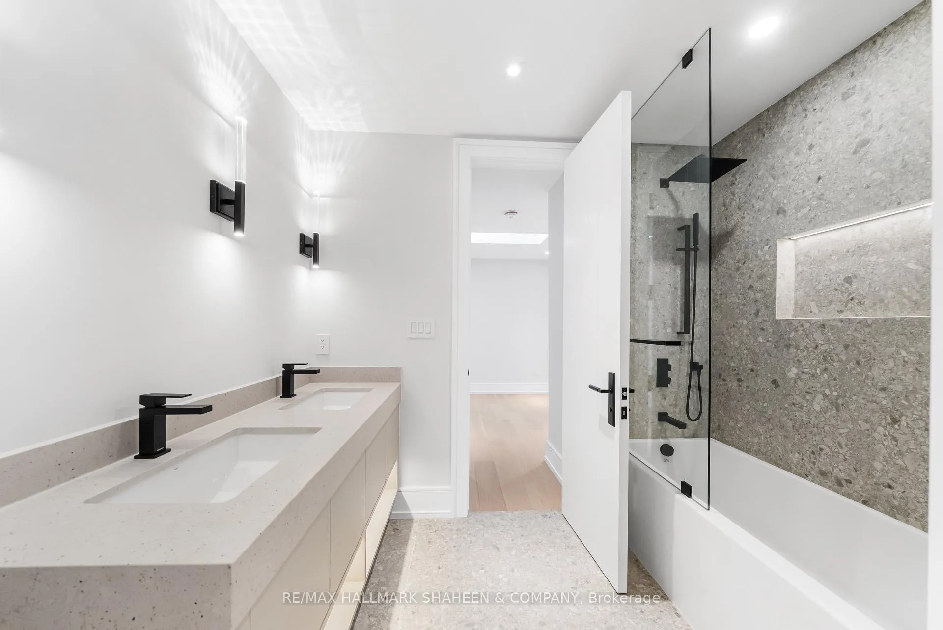 Photo 34 of 116 Briar Hill Avenue, Toronto, Lawrence Park South — HOMEH