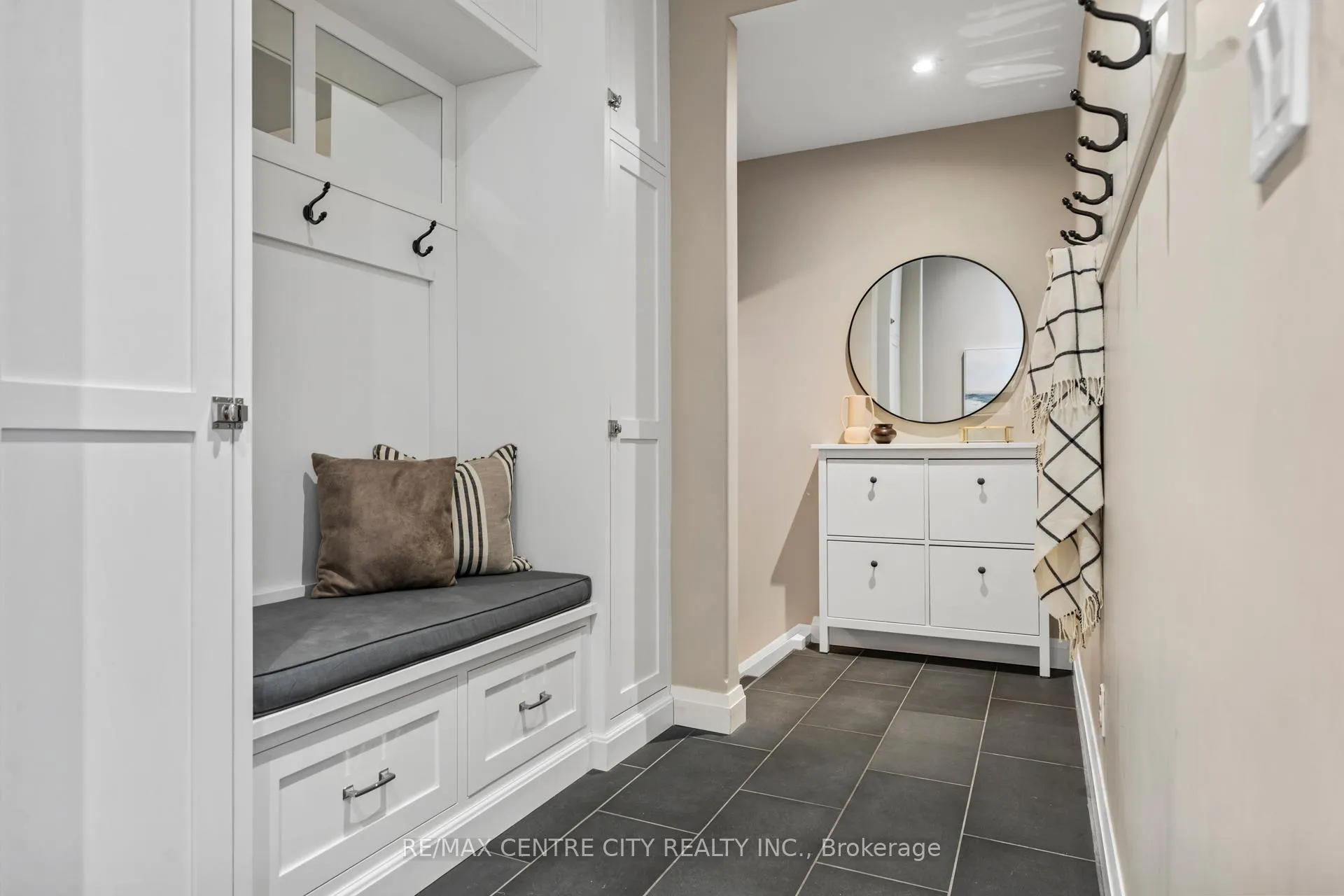 Photo 22 of 75335 Maxobel Road, Bluewater, Bayfield — HOMEH