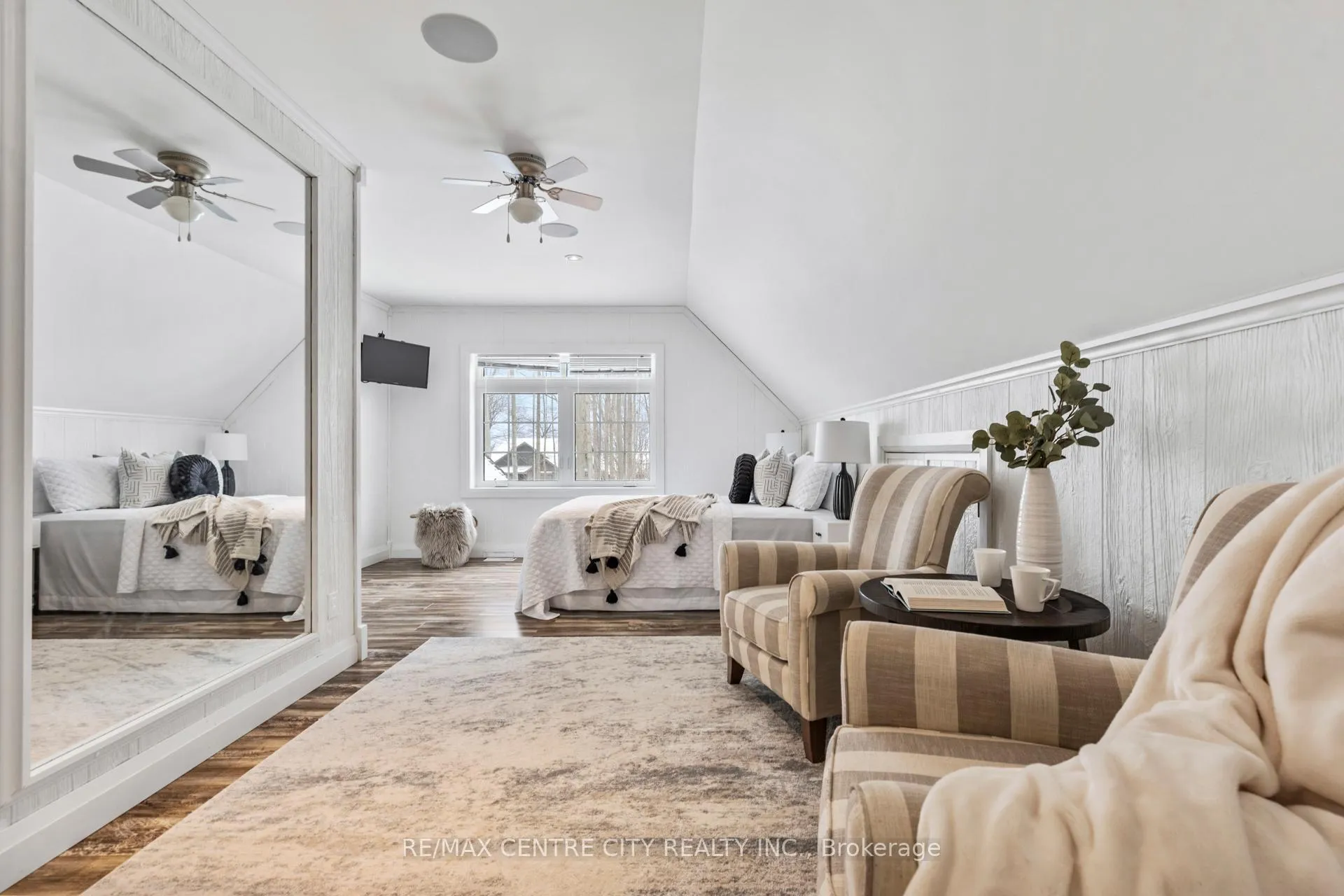 Photo 26 of 75335 Maxobel Road, Bluewater, Bayfield — HOMEH