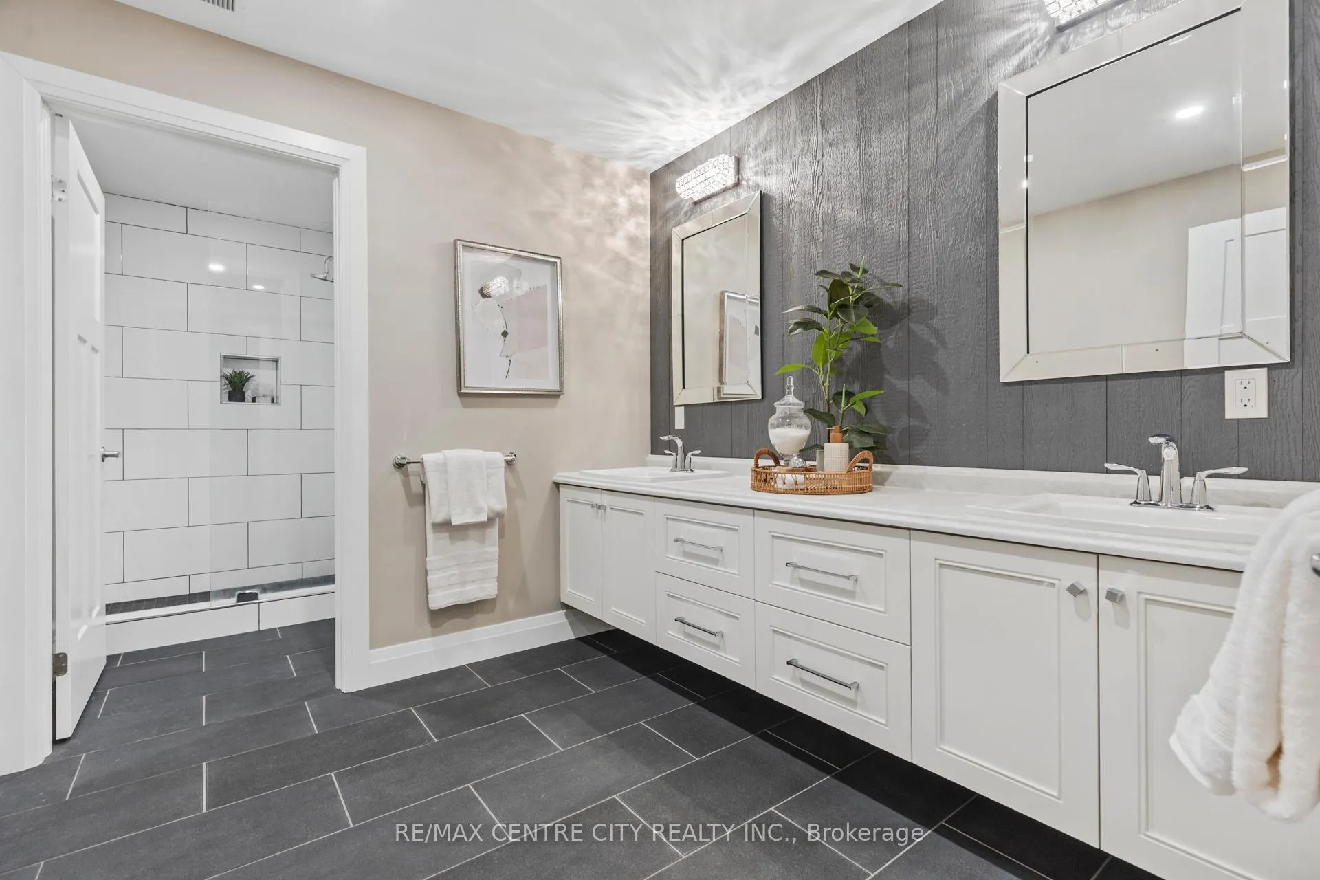 Photo 33 of 75335 Maxobel Road, Bluewater, Bayfield — HOMEH