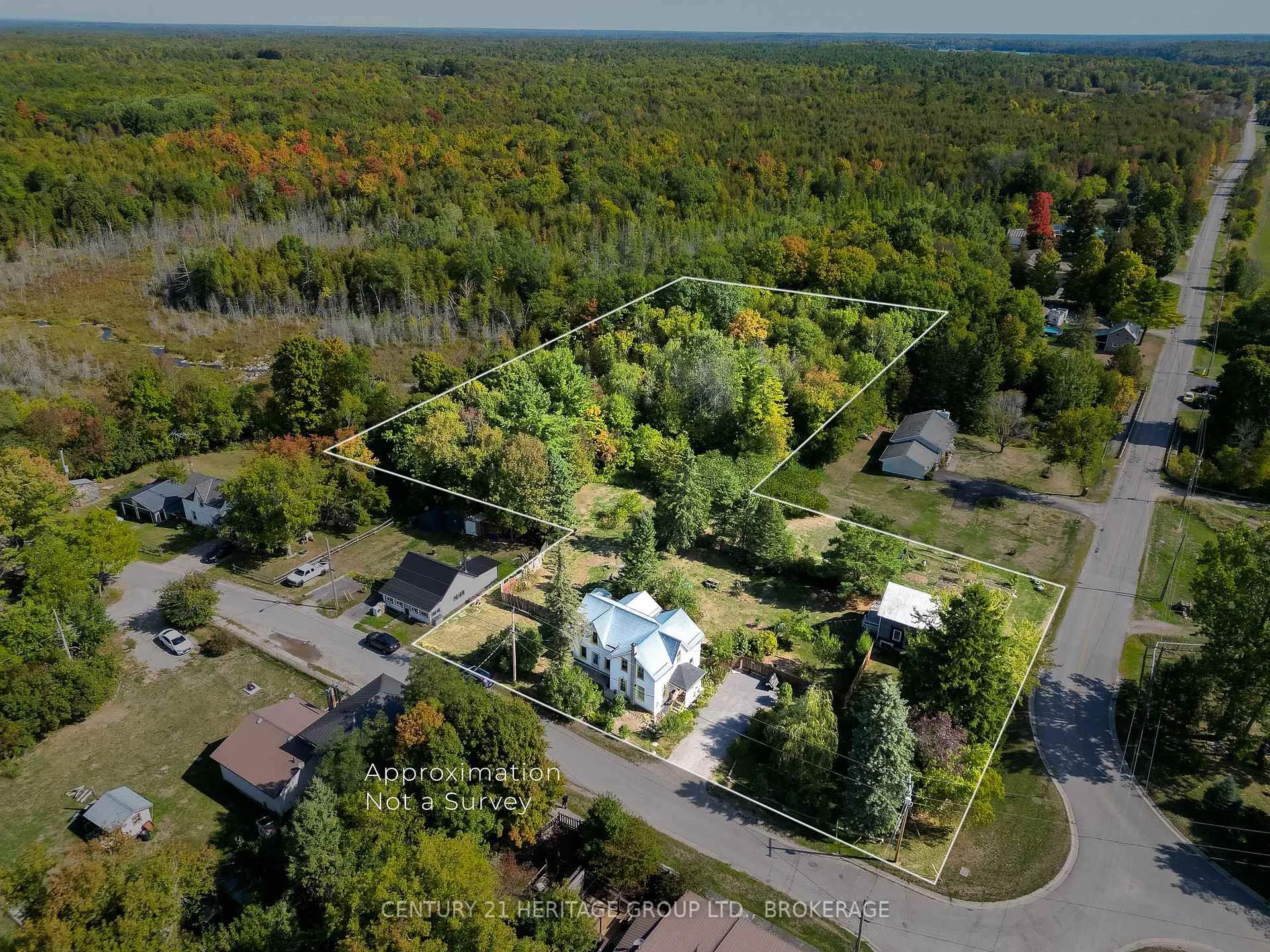 Photo 1 of 108 Queen Street, Tweed, Hungerford (Twp) — HOMEH