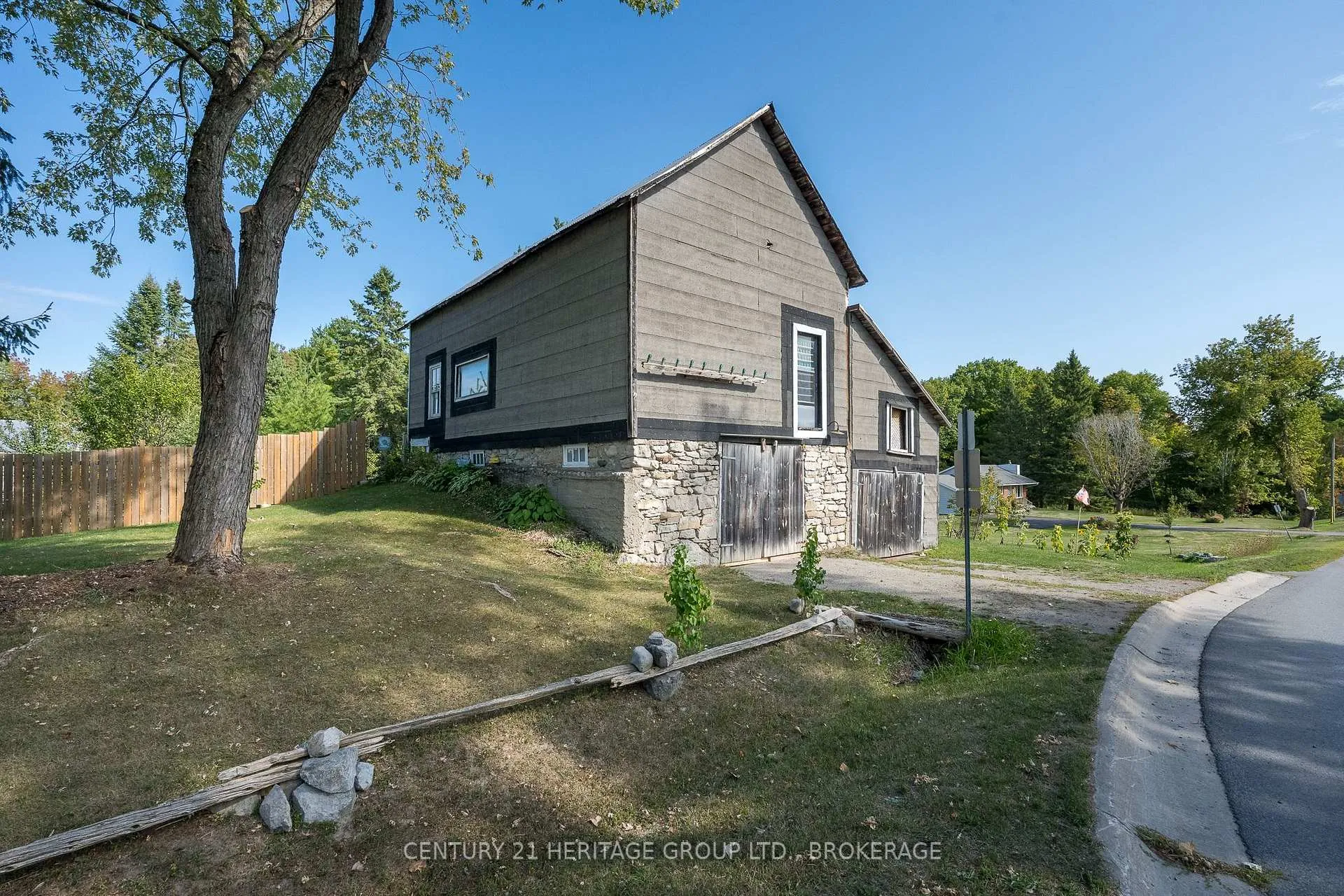 Photo 42 of 108 Queen Street, Tweed, Hungerford (Twp) — HOMEH