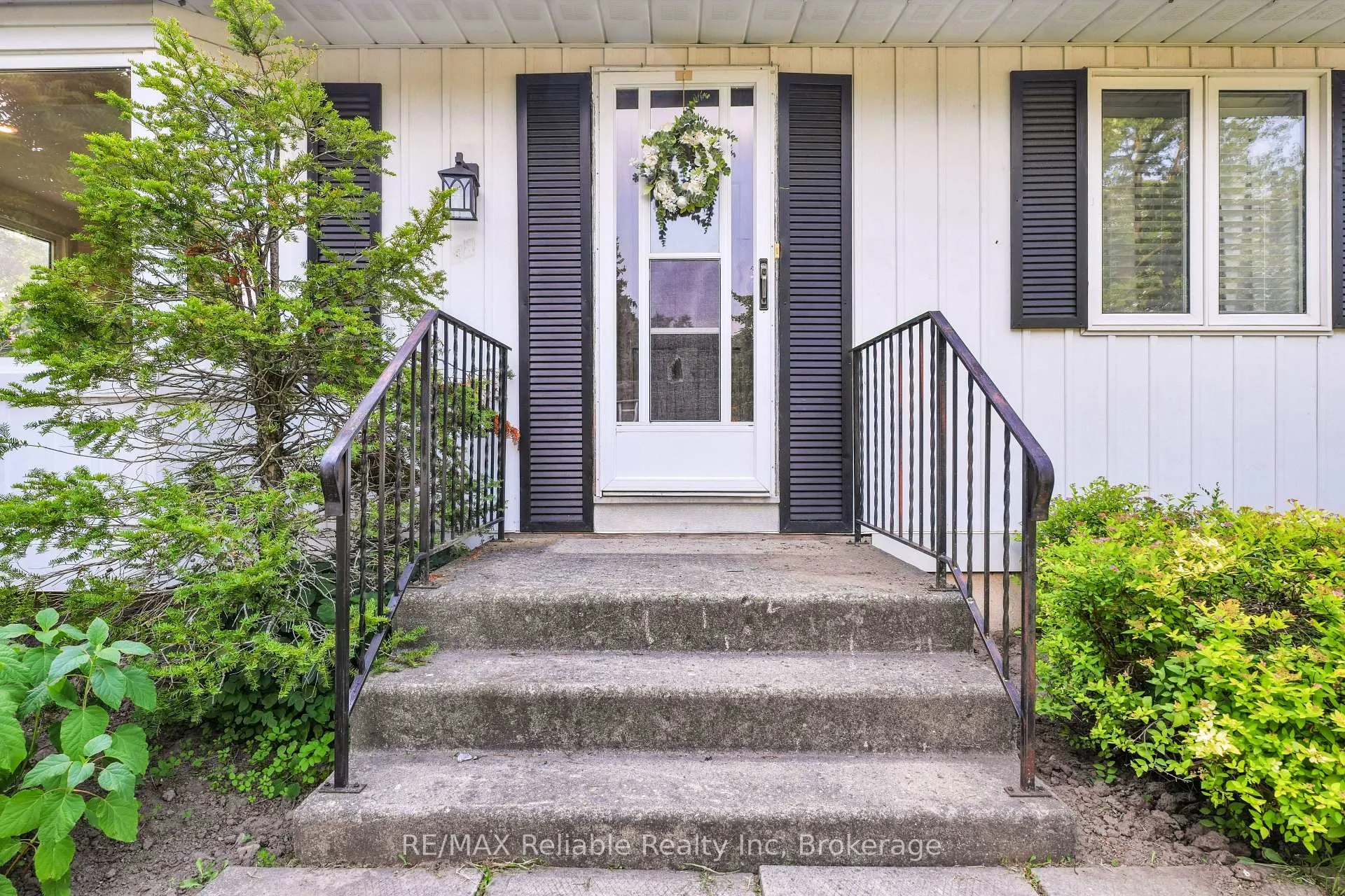 Photo 11 of 57 Coleman Street, Huron East, Seaforth — HOMEH