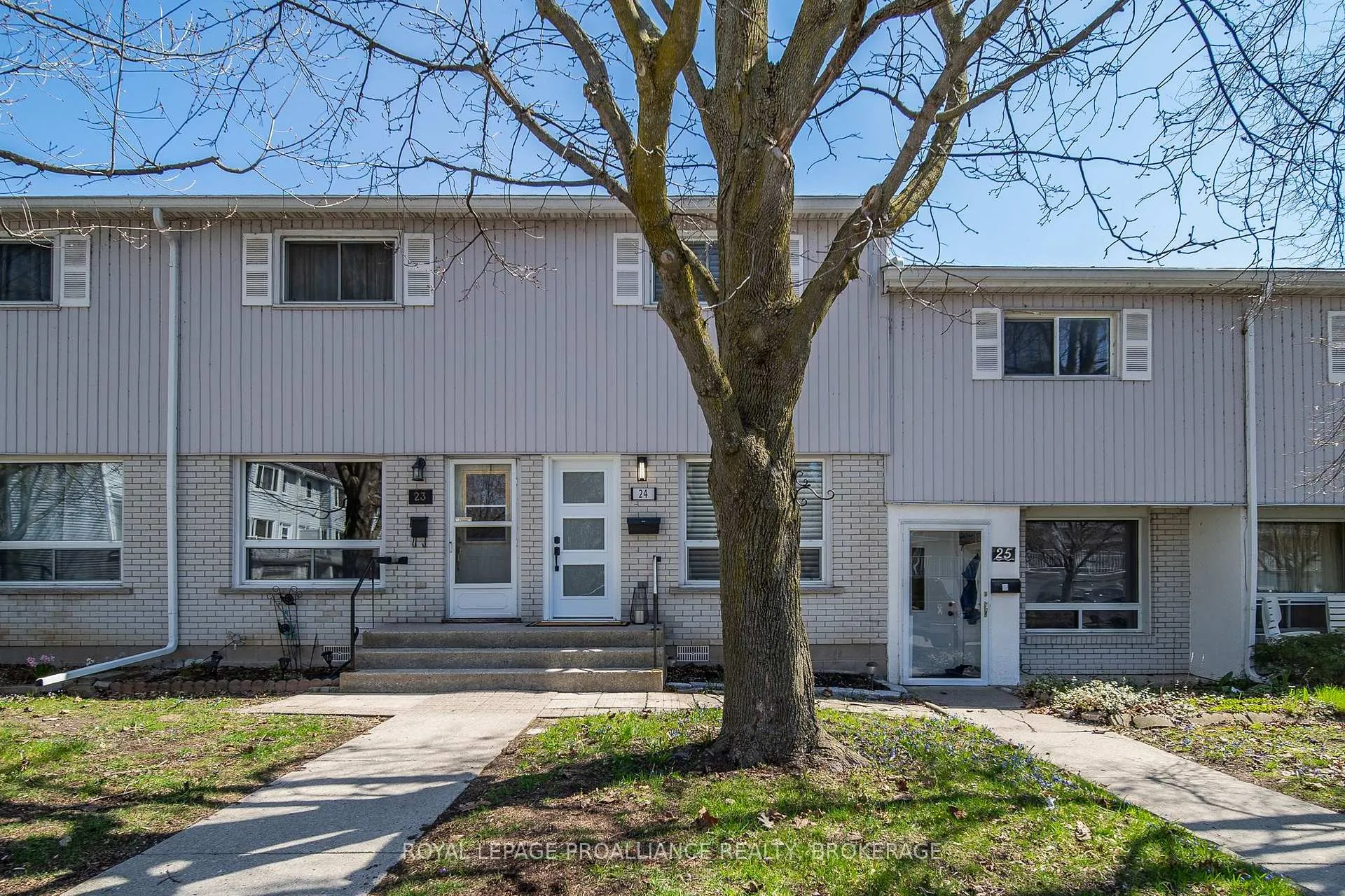 Photo 4 of Unit 24, 4427 Bath Road, Loyalist, Amherstview — HOMEH