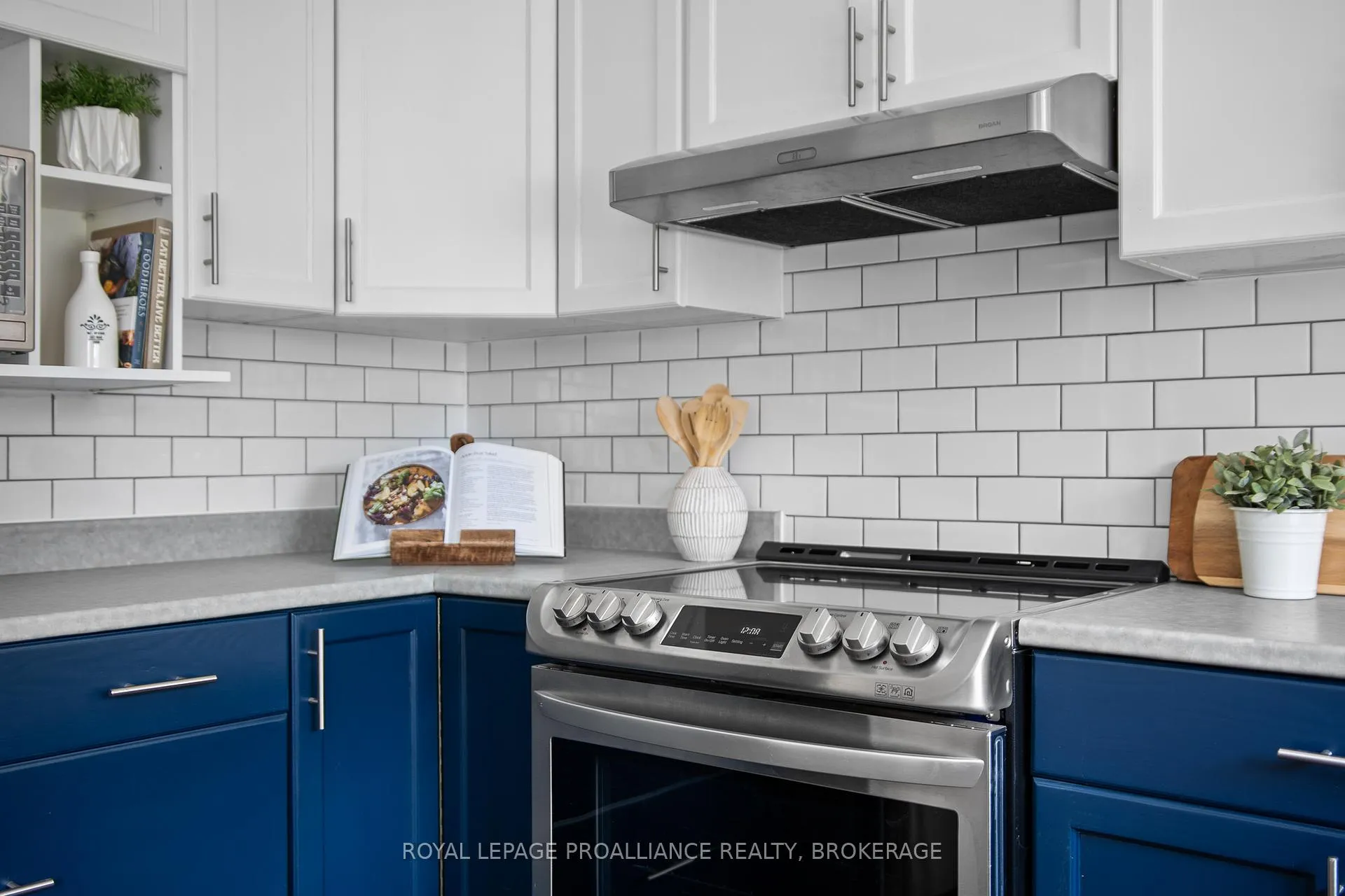 Photo 17 of Unit 24, 4427 Bath Road, Loyalist, Amherstview — HOMEH