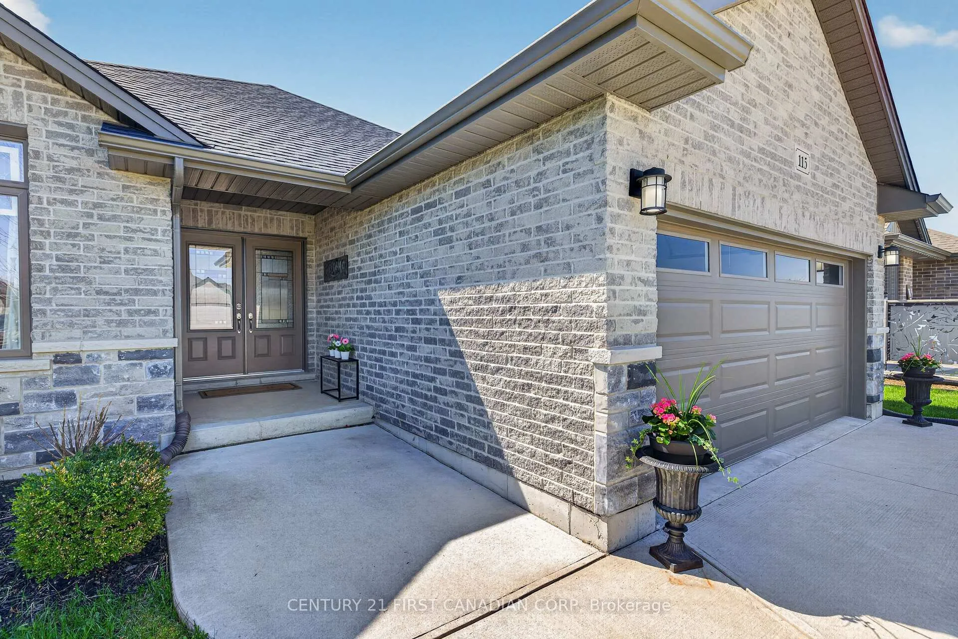 Photo 2 of 115 Nicoles Trail, Thames Centre, Thorndale — HOMEH
