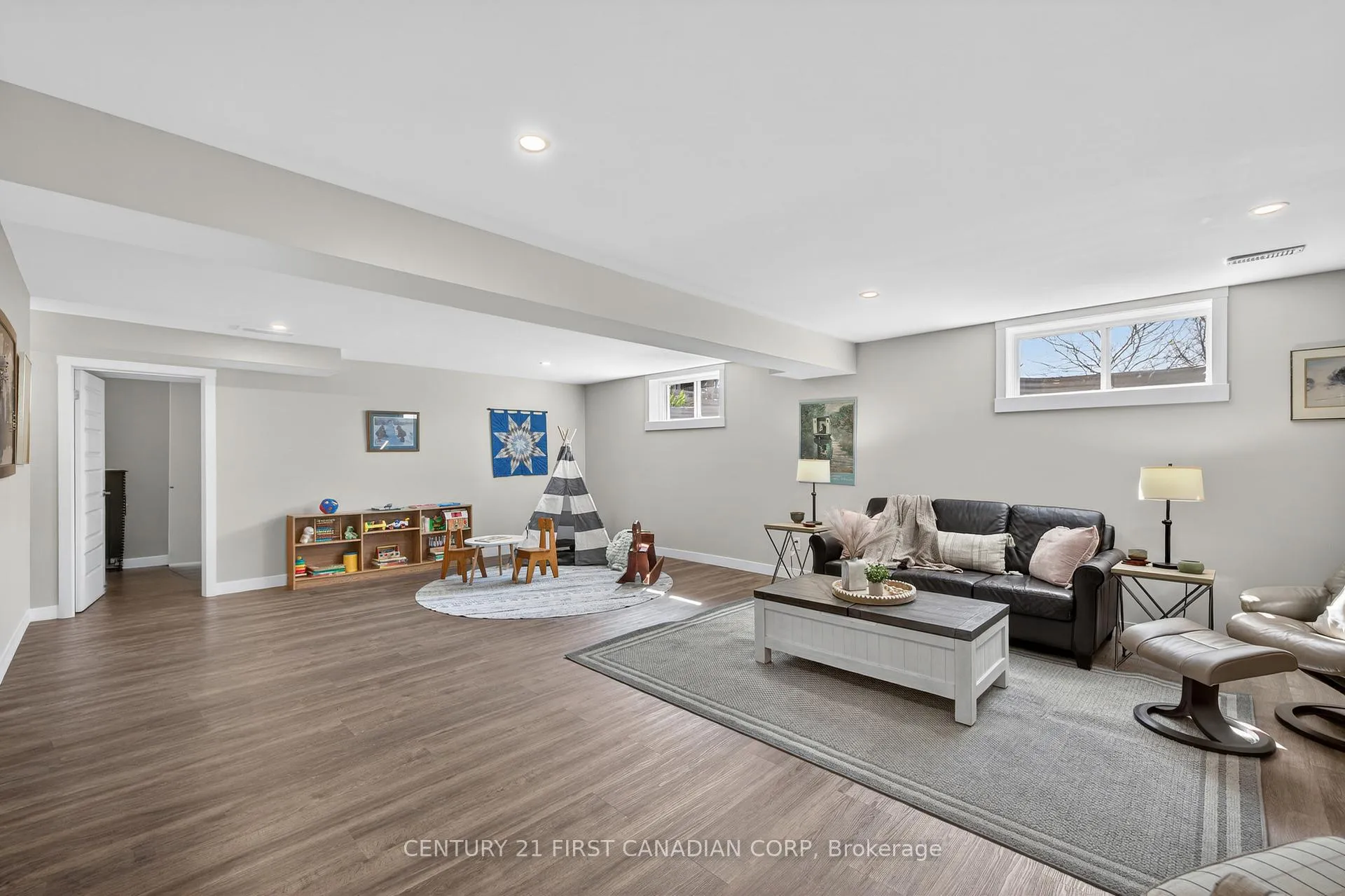 Photo 24 of 115 Nicoles Trail, Thames Centre, Thorndale — HOMEH