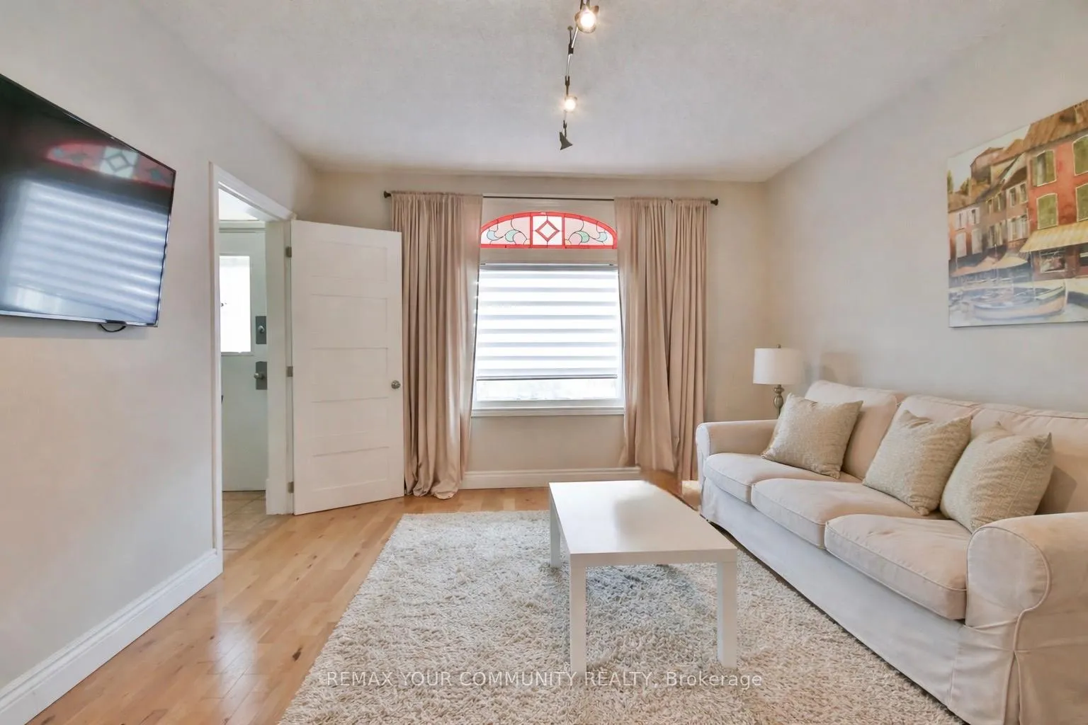 Photo 5 of 30 Tiffin Street, Barrie, Allandale Centre — HOMEH