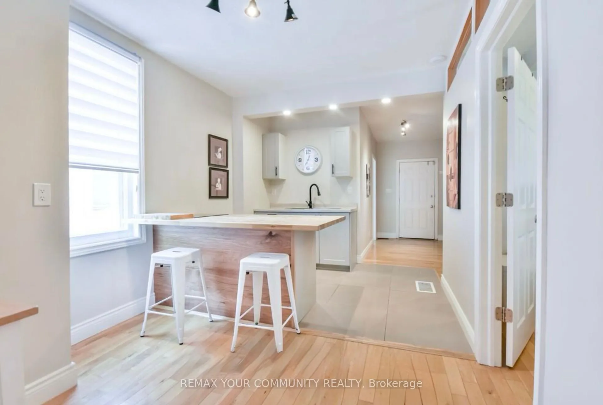 Photo 6 of 30 Tiffin Street, Barrie, Allandale Centre — HOMEH
